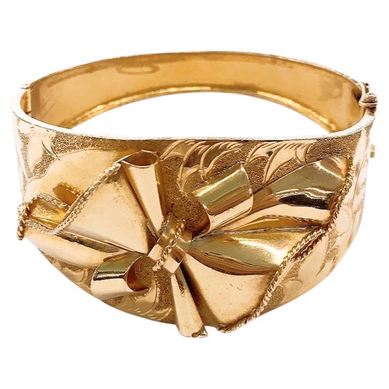 Antique Gold Ribbon Gold Bangle Bracelet In Good Condition For Sale In Cairo, EG