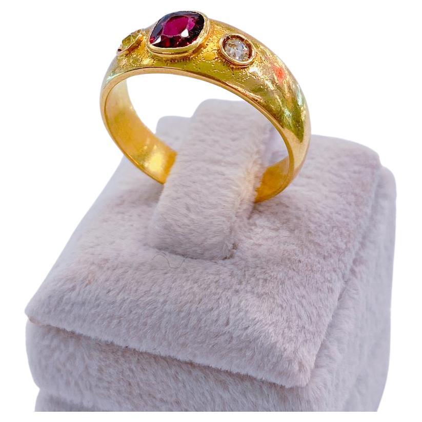 Antique Garnet And Diamond Gold Ring In Good Condition For Sale In Cairo, EG