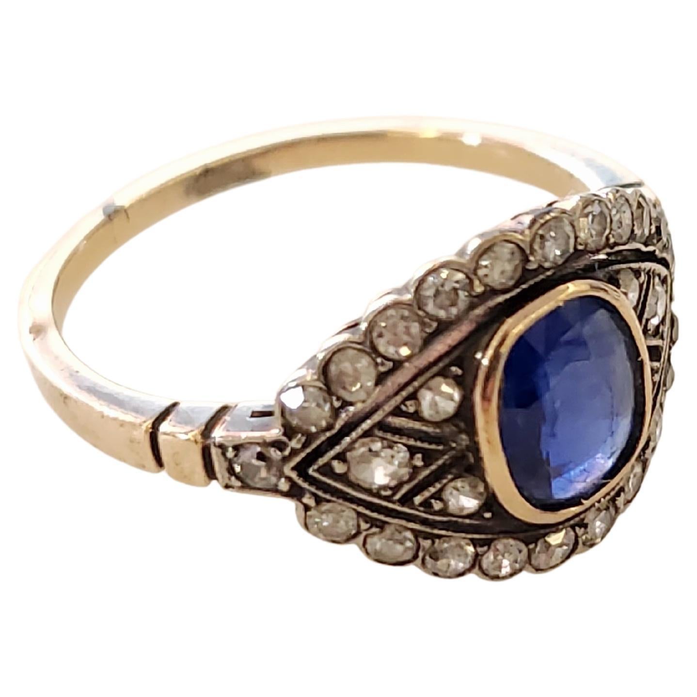 Antique Sapphire And Diamond Gold Ring In Good Condition For Sale In Cairo, EG