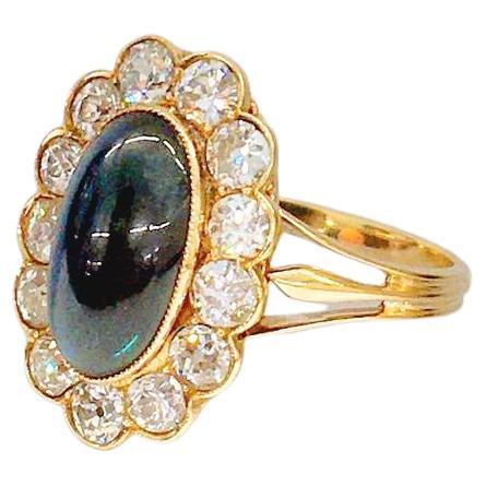 Antique Sapphire And Old Mine Cut Diamond Gold Ring In Good Condition For Sale In Cairo, EG