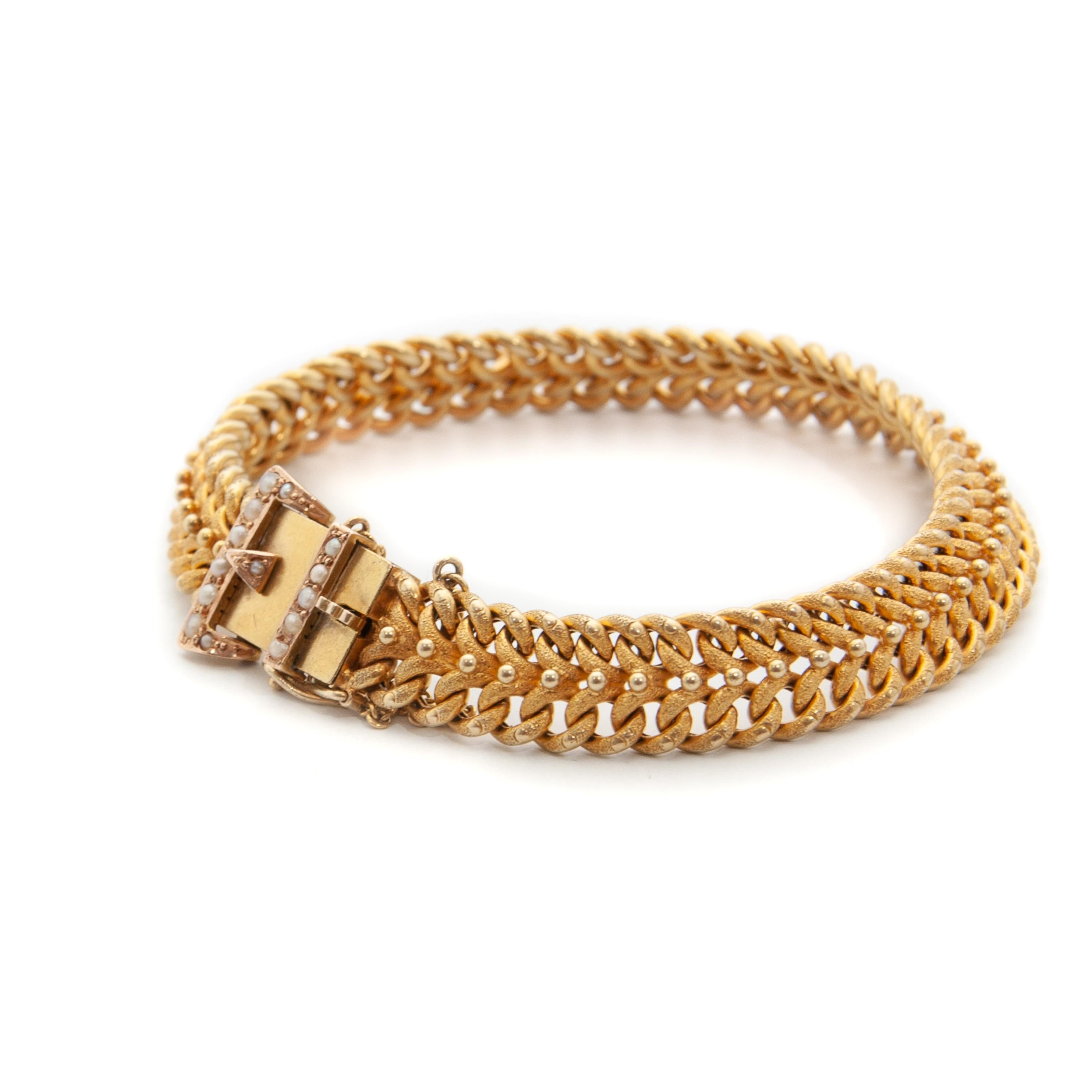 Antique bracelet victorien à boucle en or 14K avec perles de rocaille  Unisexe en vente
