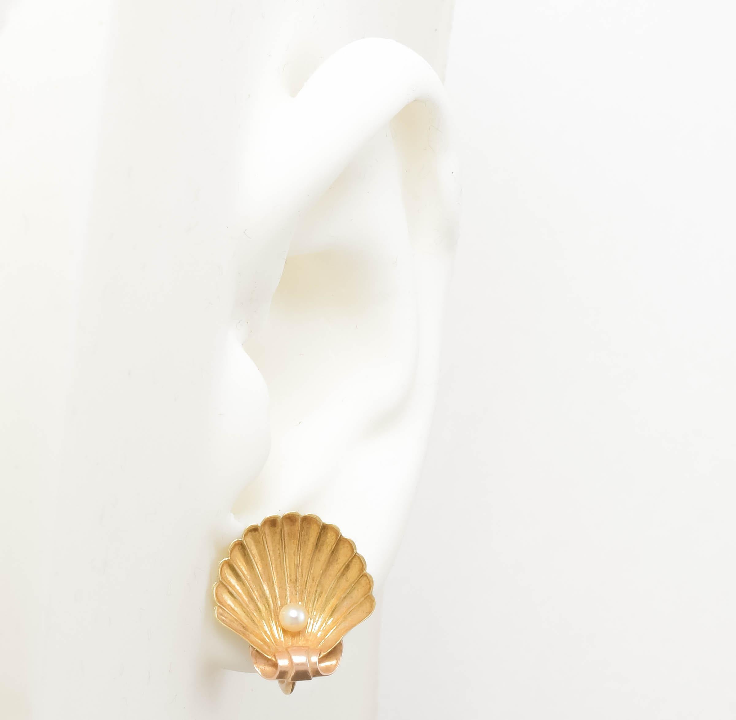 Antike 14K Gold Muschel-Ohrringe mit Perlen von Sloan & Co. Französisch Schraube zurück Stil im Angebot 10