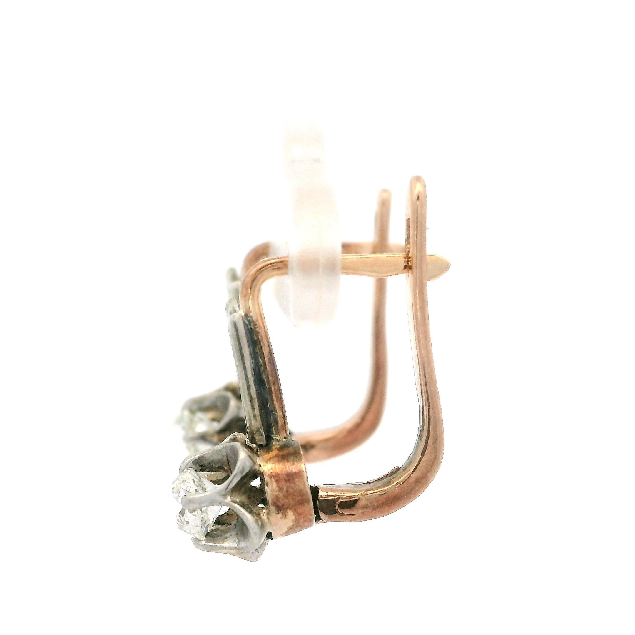 Taille vieille mine Boucles d'oreilles pendantes anciennes en or et argent 14 carats avec diamants taille vieille mine 0,44 carat en vente