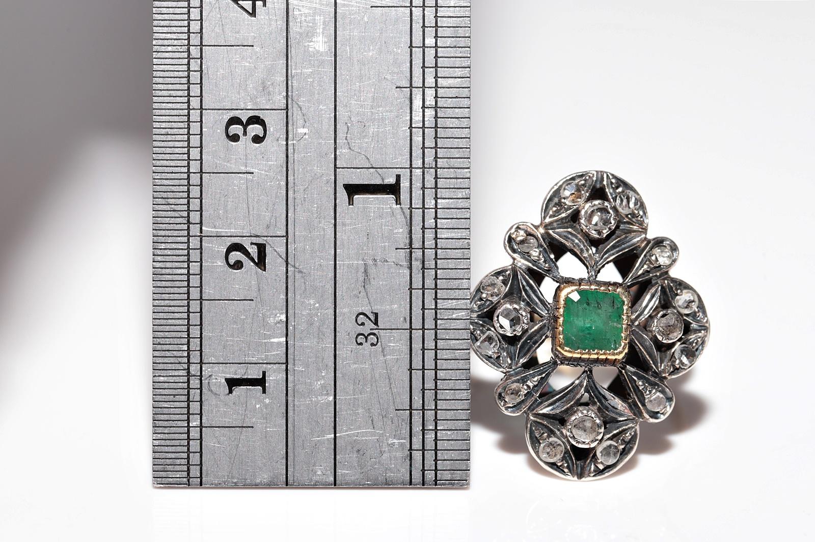 Antique 14k Gold Top Silver Natural Rose Cut Diamond And Emerald Ring In Good Condition For Sale In Fatih/İstanbul, 34