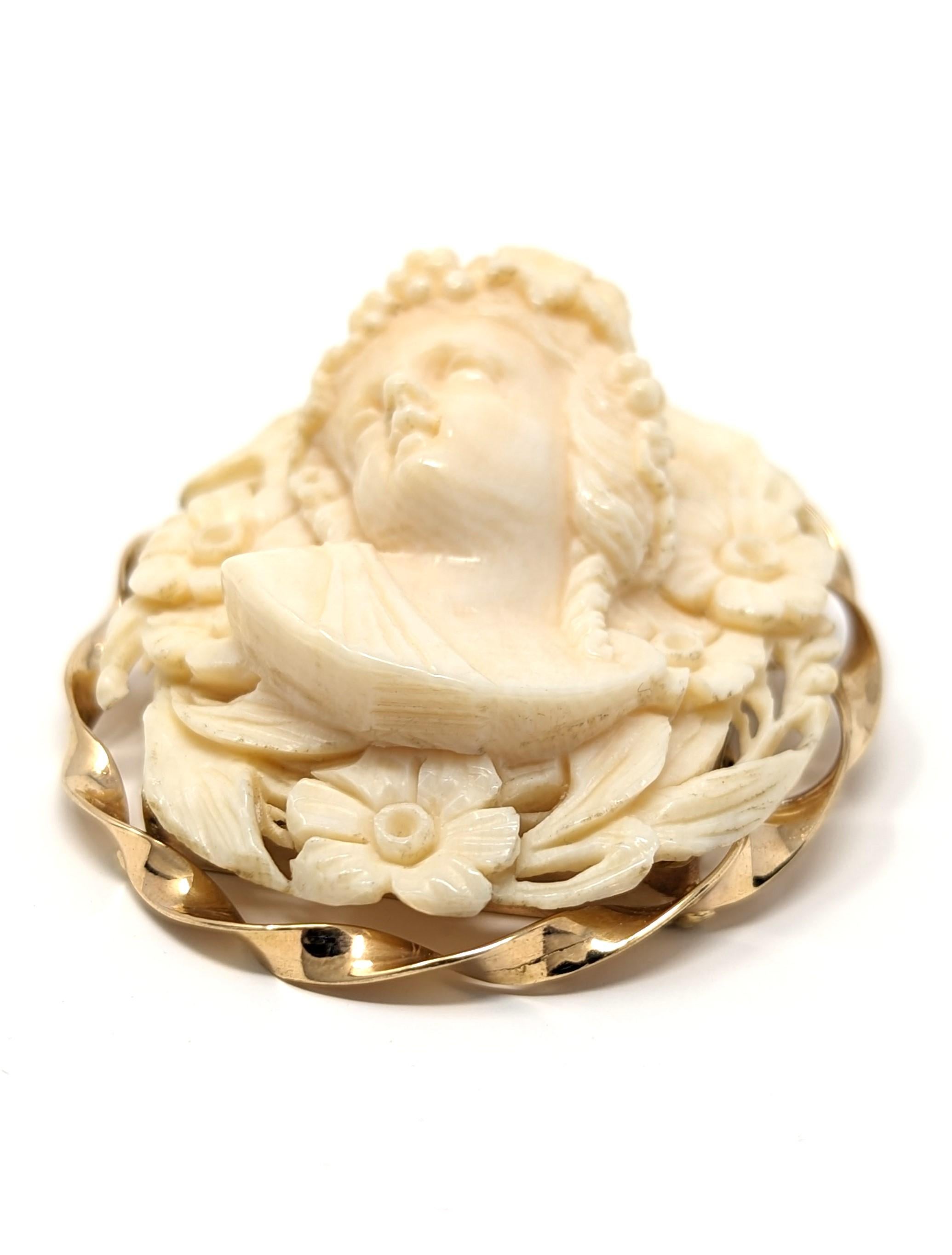 Women's or Men's Antique 14k Hand Carved Bone Cameo Pendant Brooch High Relief Solid Yellow Gold For Sale