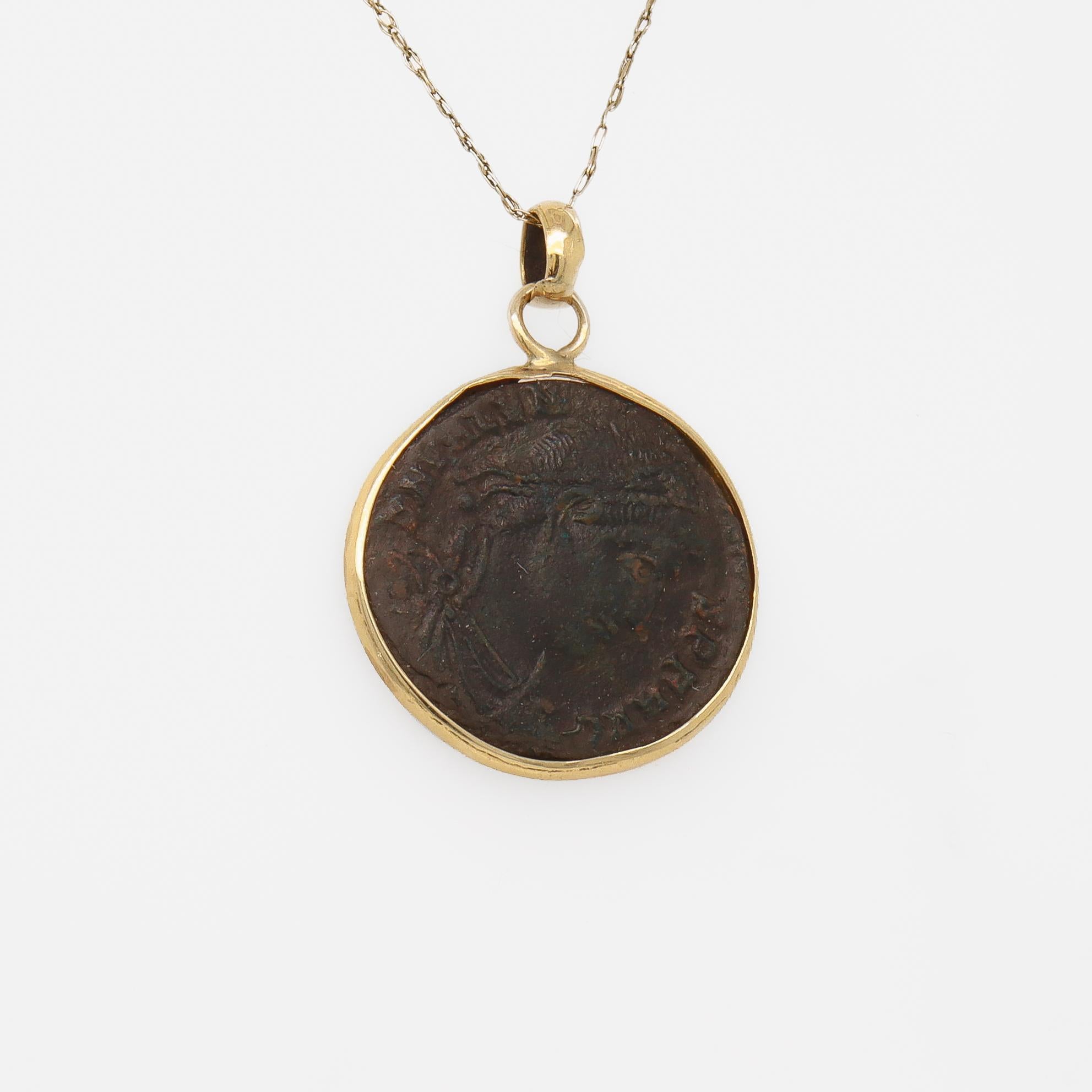Pendentif de pièce de monnaie ancienne en bronze monté en 14 carats pour collier en vente 5