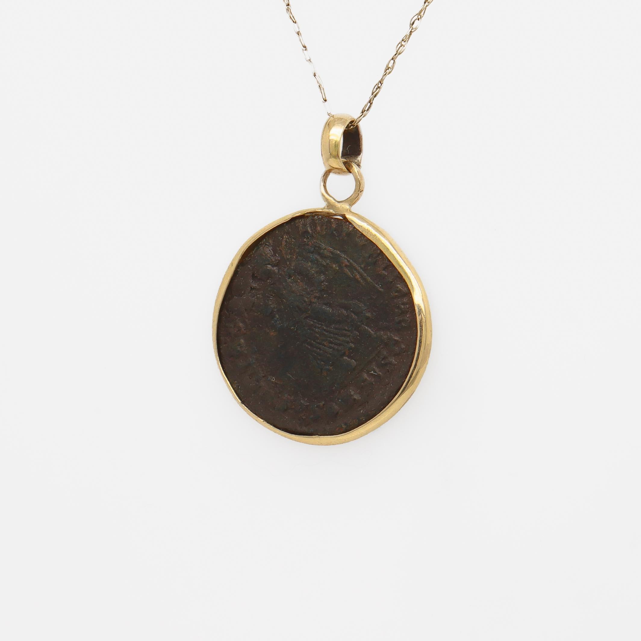 Pendentif de pièce de monnaie ancienne en bronze monté en 14 carats pour collier en vente 6