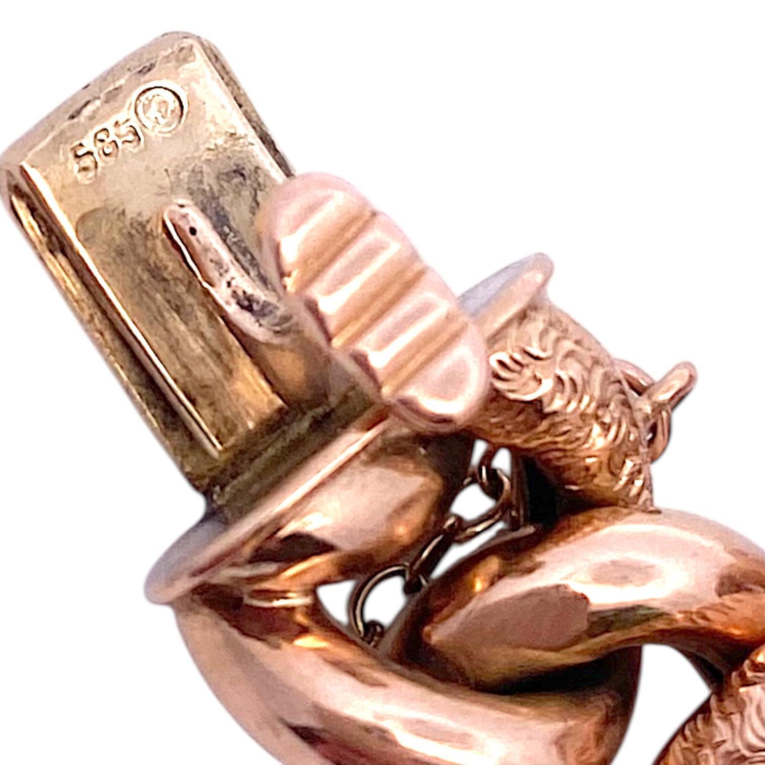 Pulsera antigua de oro rosa de 14 quilates con dije de corazón Curb-Link en venta 1