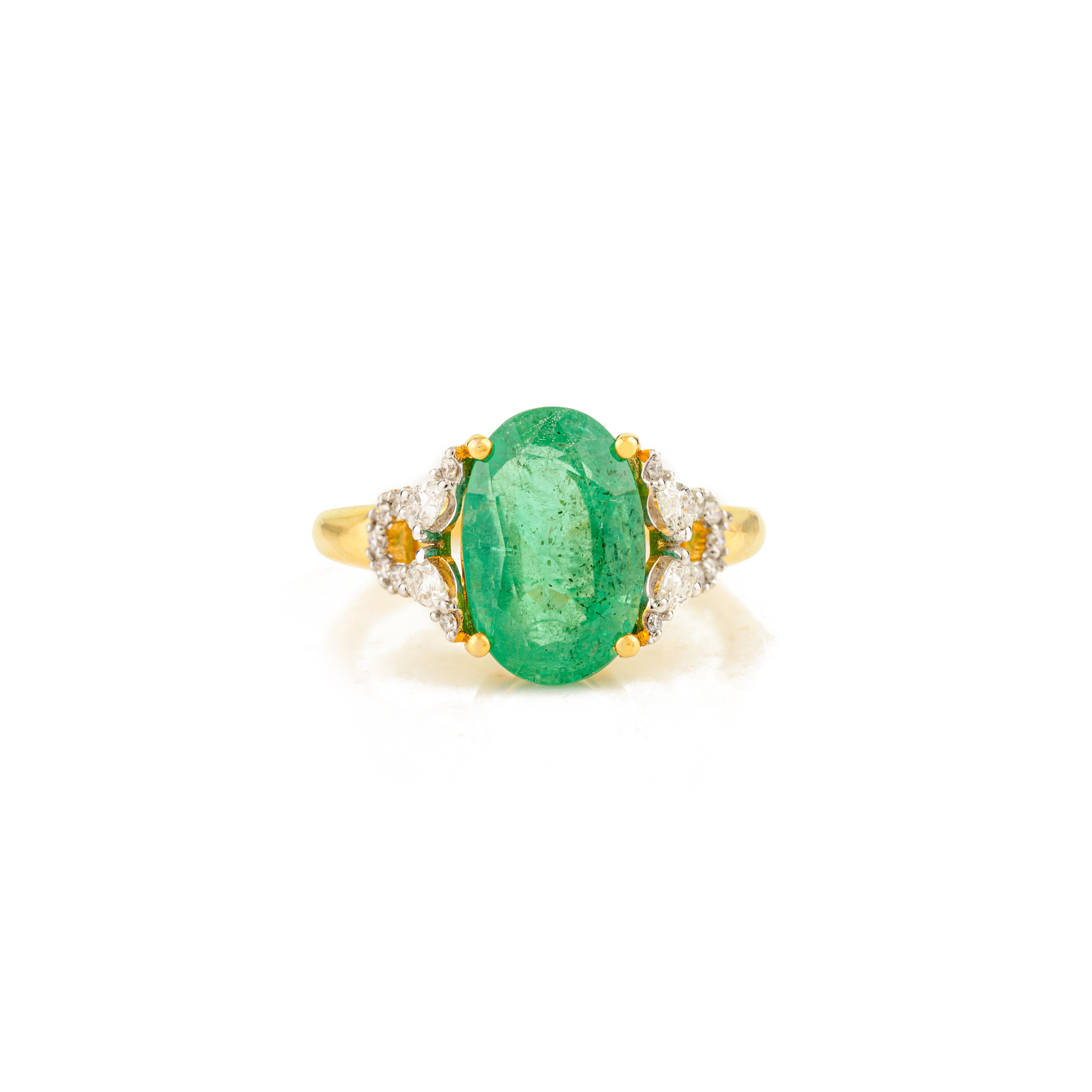 Im Angebot: Antike 14K massivem Gelbgold Oval Smaragd und Diamant-Cocktail-Ring für Sie () 3
