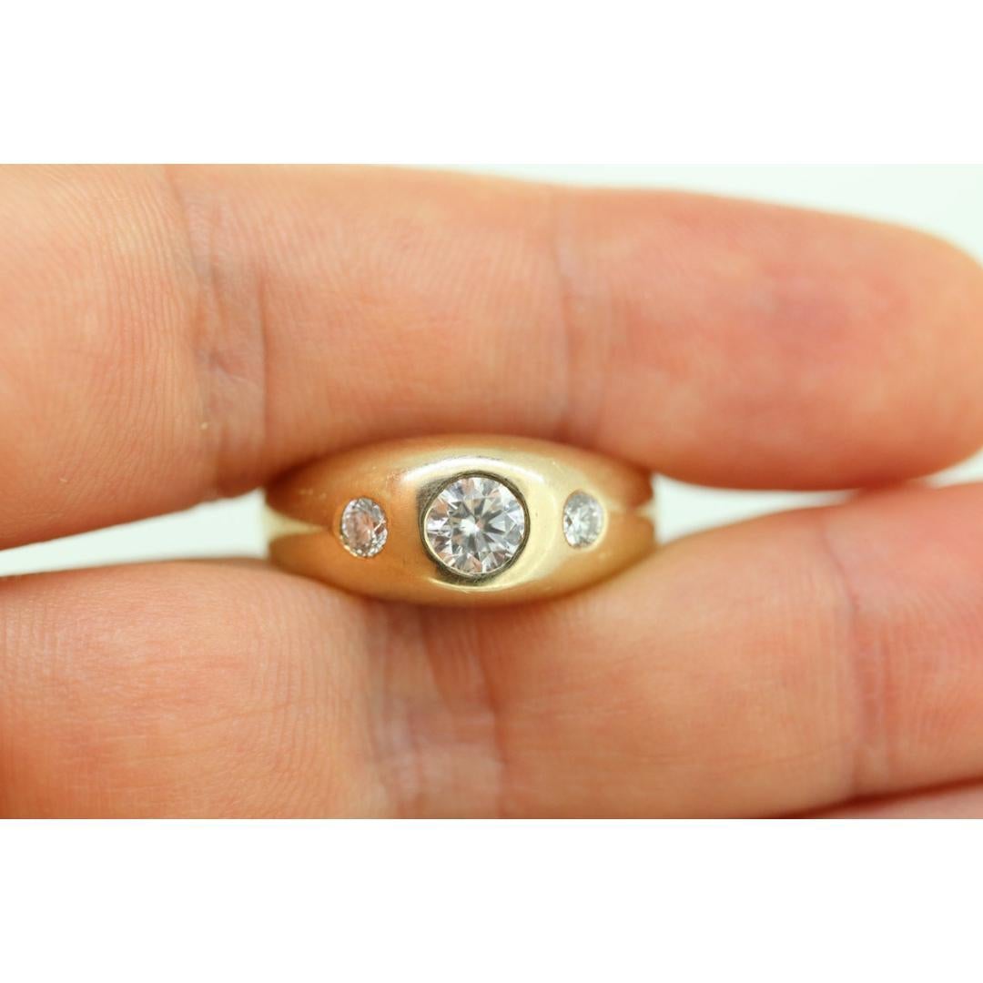 Antiker 14k Dreifach-Diamant-Ring mit 1ctw. Gypsy-Diamant-Lünette in Siegelband gefasst. im Angebot 3