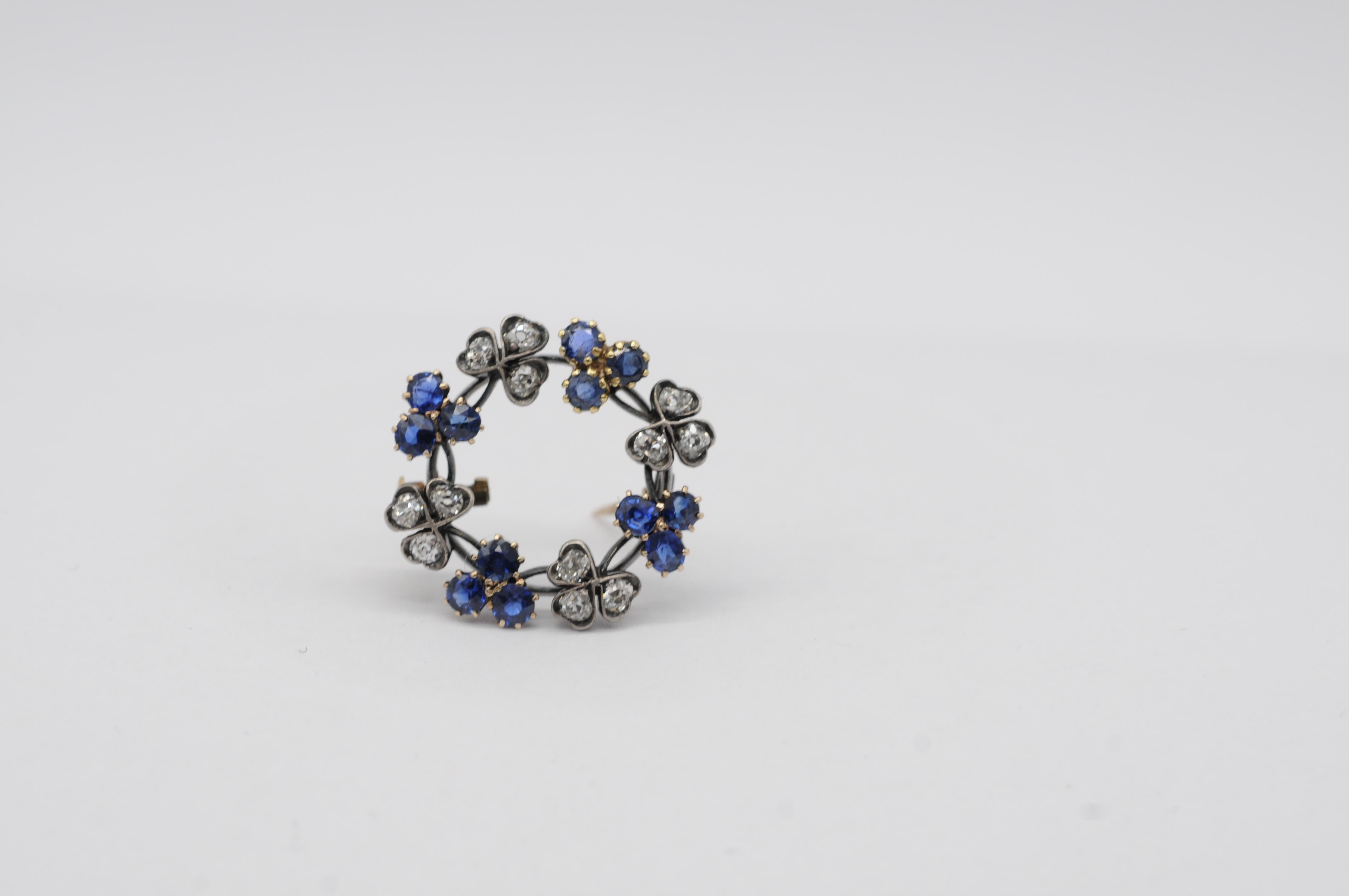Antique 14k White Gold Brooch with 12 Brilliant-Cut Diamonds & 12 Sapphires In Good Condition For Sale In Berlin, BE