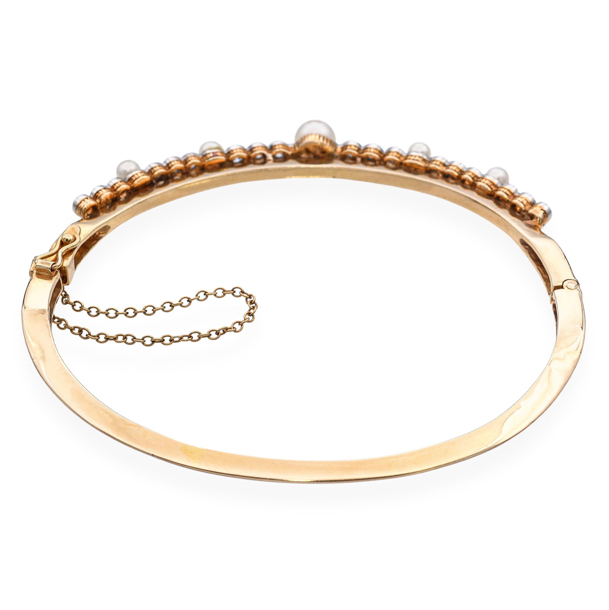 Bracelet ancien en or jaune 14k 0.54tcw diamant et perle à charnière Pour femmes en vente