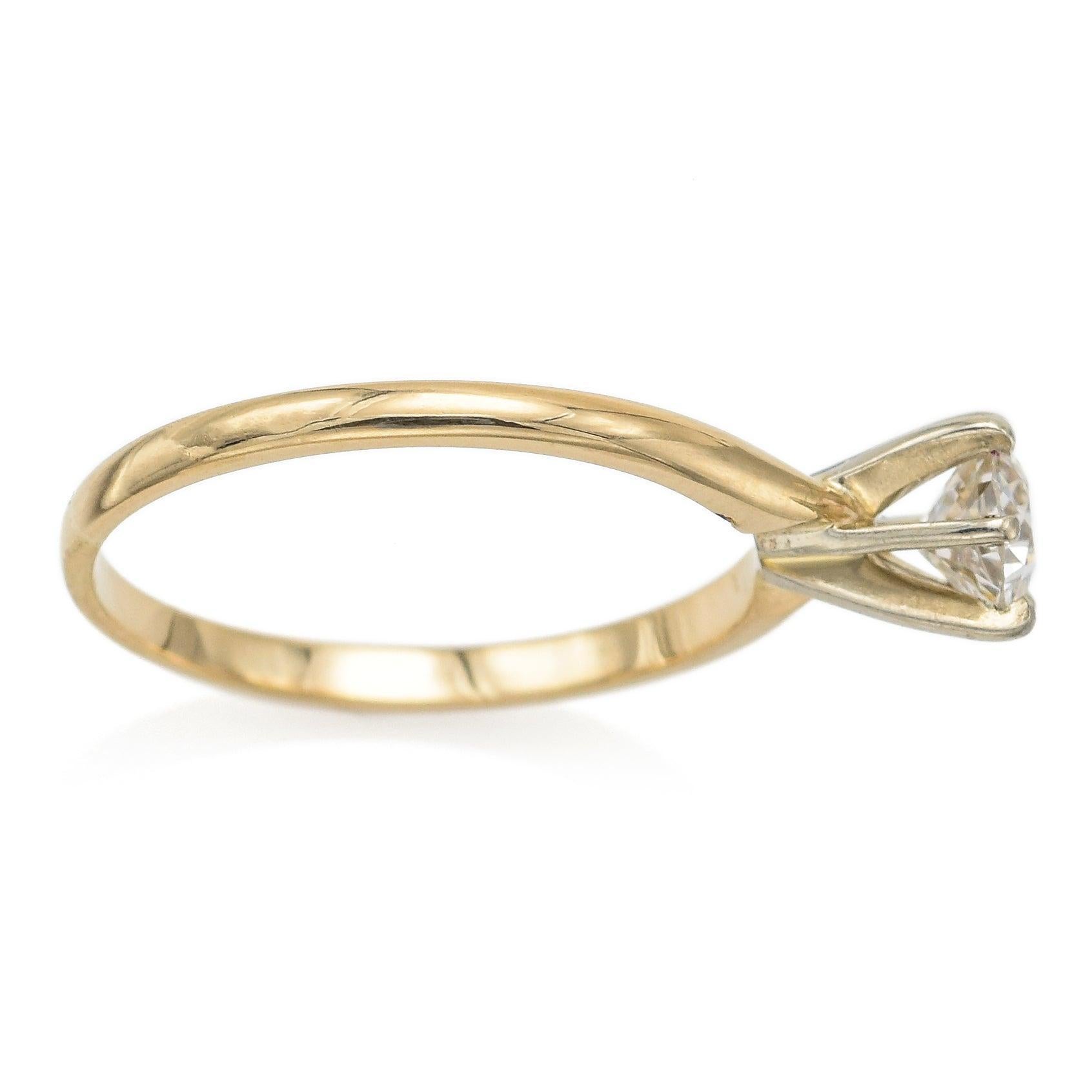 Taille vieille Europe Bague de fiançailles solitaire en or jaune 14k antique 0,56ct Old Euro Cut Diamond en vente
