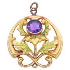 Antiker 14k Gelbgold Amethyst-Emaille-Blumen-Anhänger mit Blatt- und Blumenanhänger