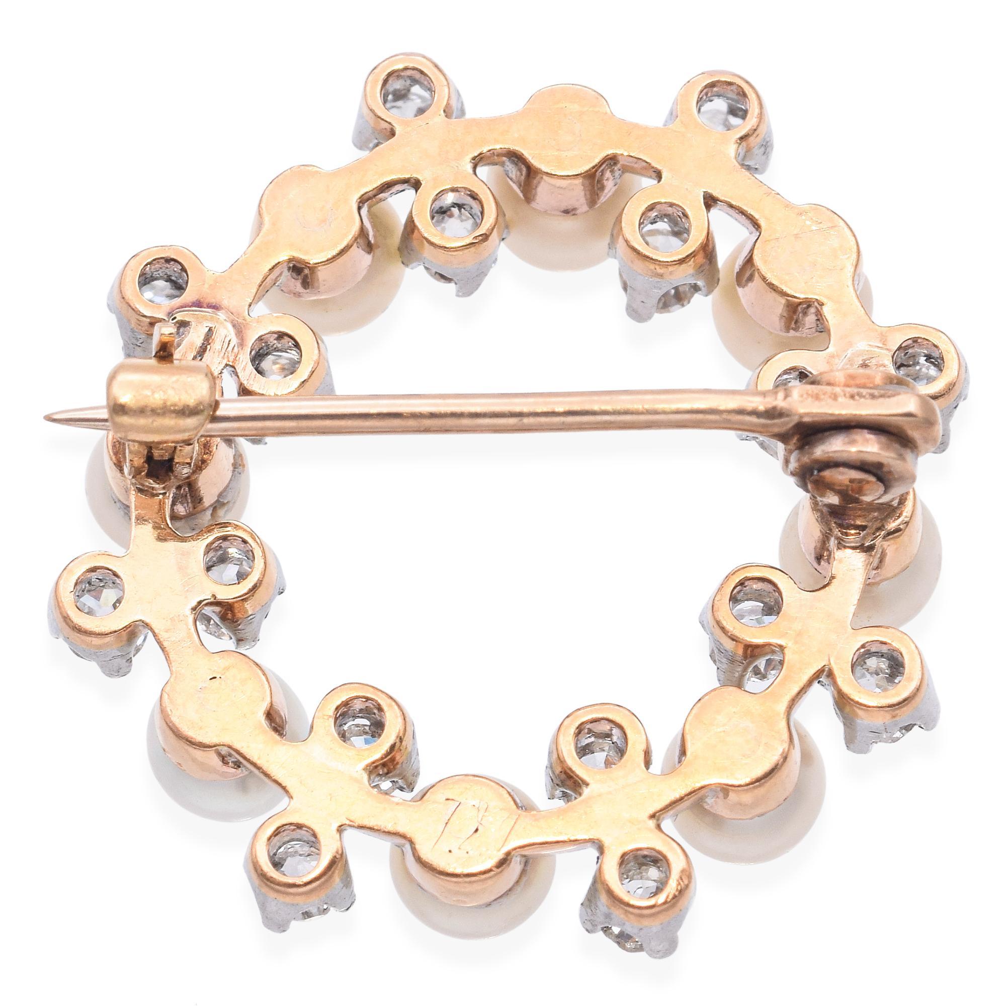 Spilla antica in oro giallo 14k e platino con perla e diamante In condizioni buone in vendita a New York, NY