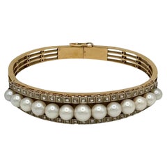 Antiker Armreif aus 14K Gelbgold mit Zuchtperlen und Diamanten im Rosenschliff