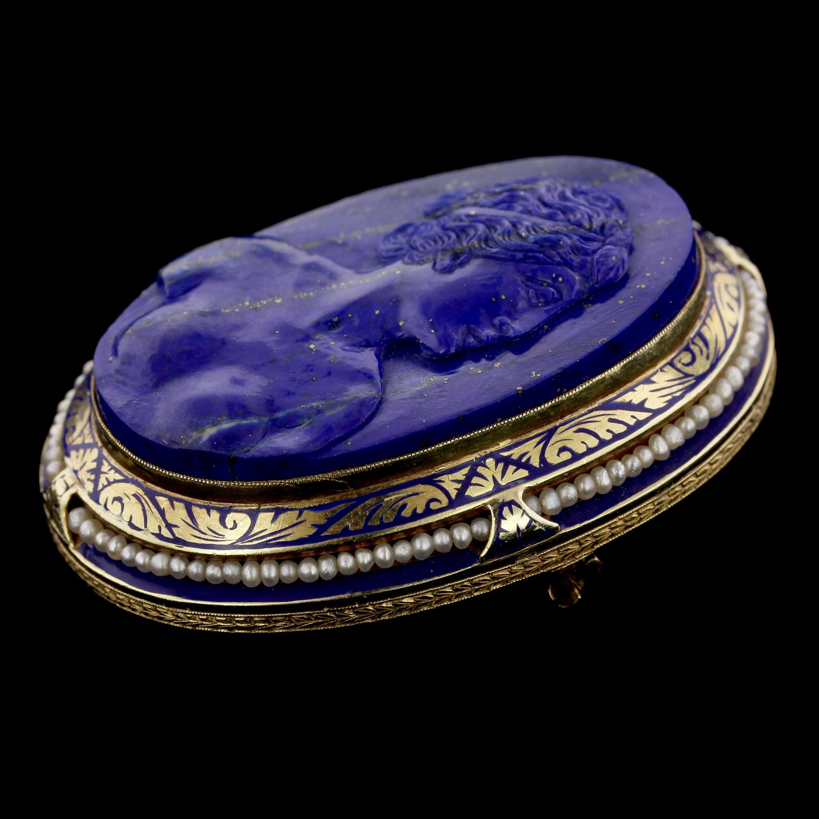 Antique 14 Karat Yellow Gold Carved Lapis Cameo Brooch Pendant In Good Condition In Nashua, NH