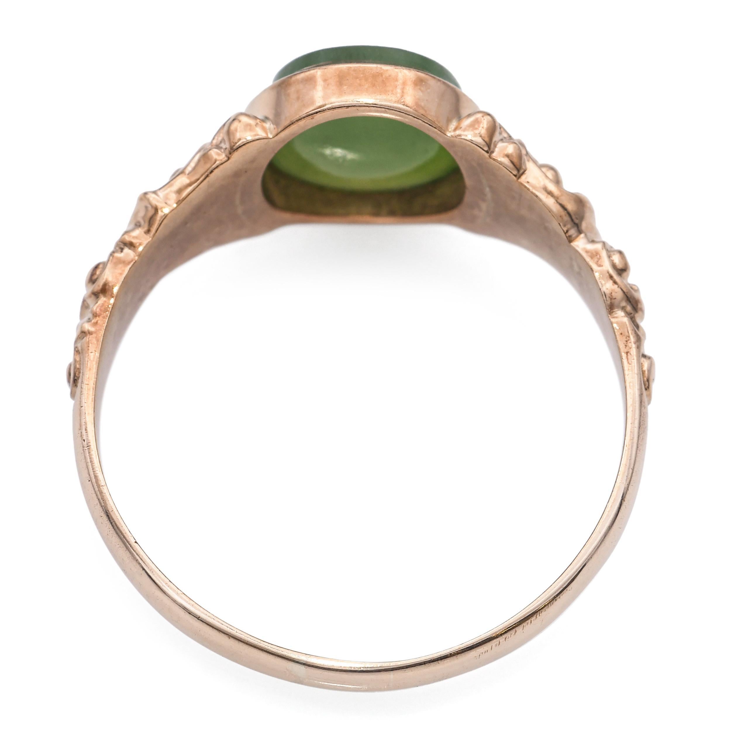 Anello antico con calcedonio romano in oro giallo 14k In condizioni buone in vendita a New York, NY