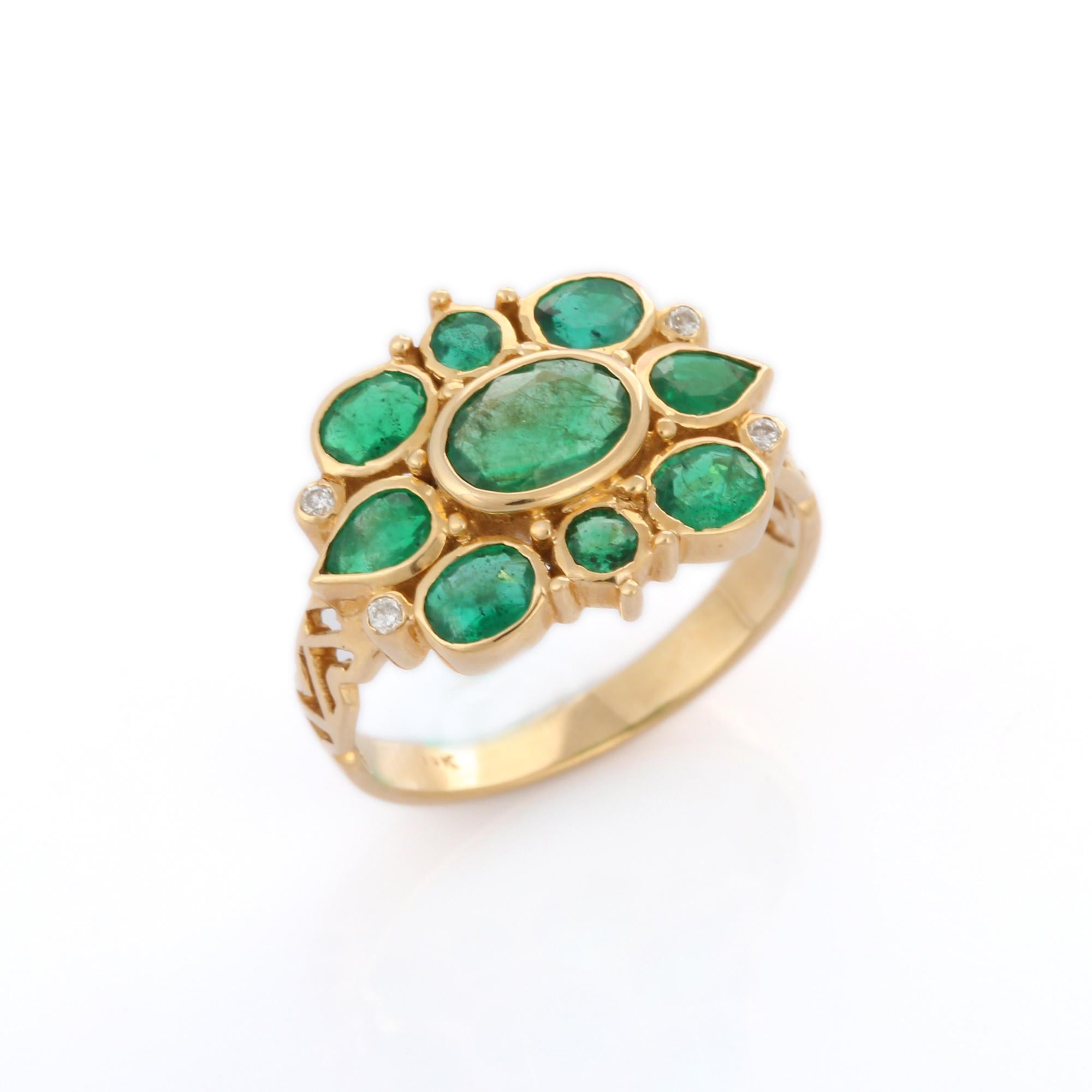 For Sale:  Antique 14K Yellow Gold Clustered Emeralds and Diamond Cocktail Ring for Her 3