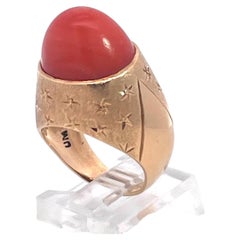 Anello antico in oro giallo 14 carati con corallo, CIRCA 1940, Stati Uniti