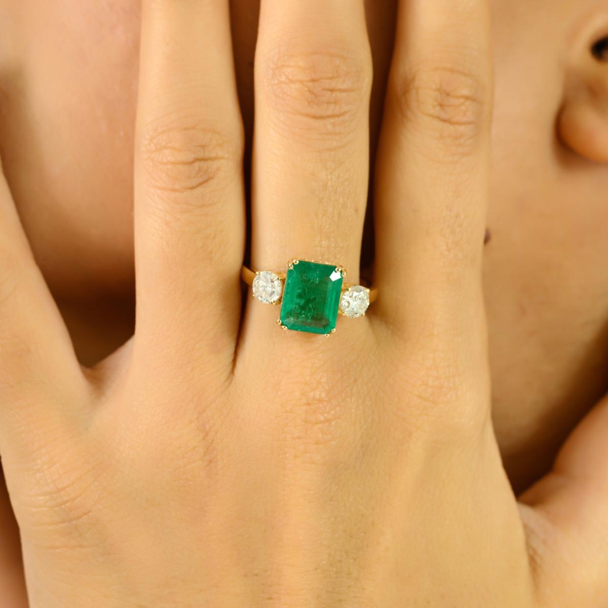 in vendita:  Antico anello a tre pietre in oro giallo 14k con smeraldo e diamante taglio ottagono per lei 8