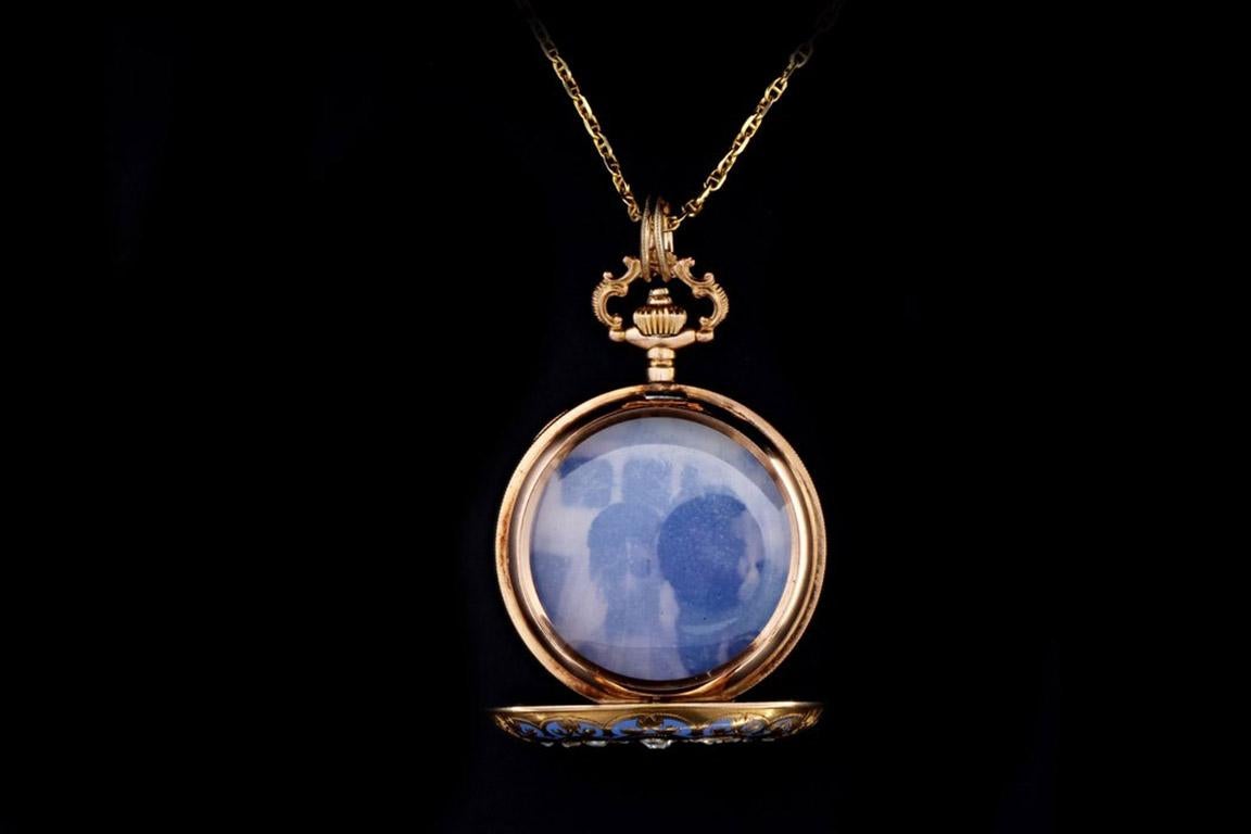 Women's Antique 14K Yellow Gold Enamel and Rose Cut Diamond Pendant Necklace