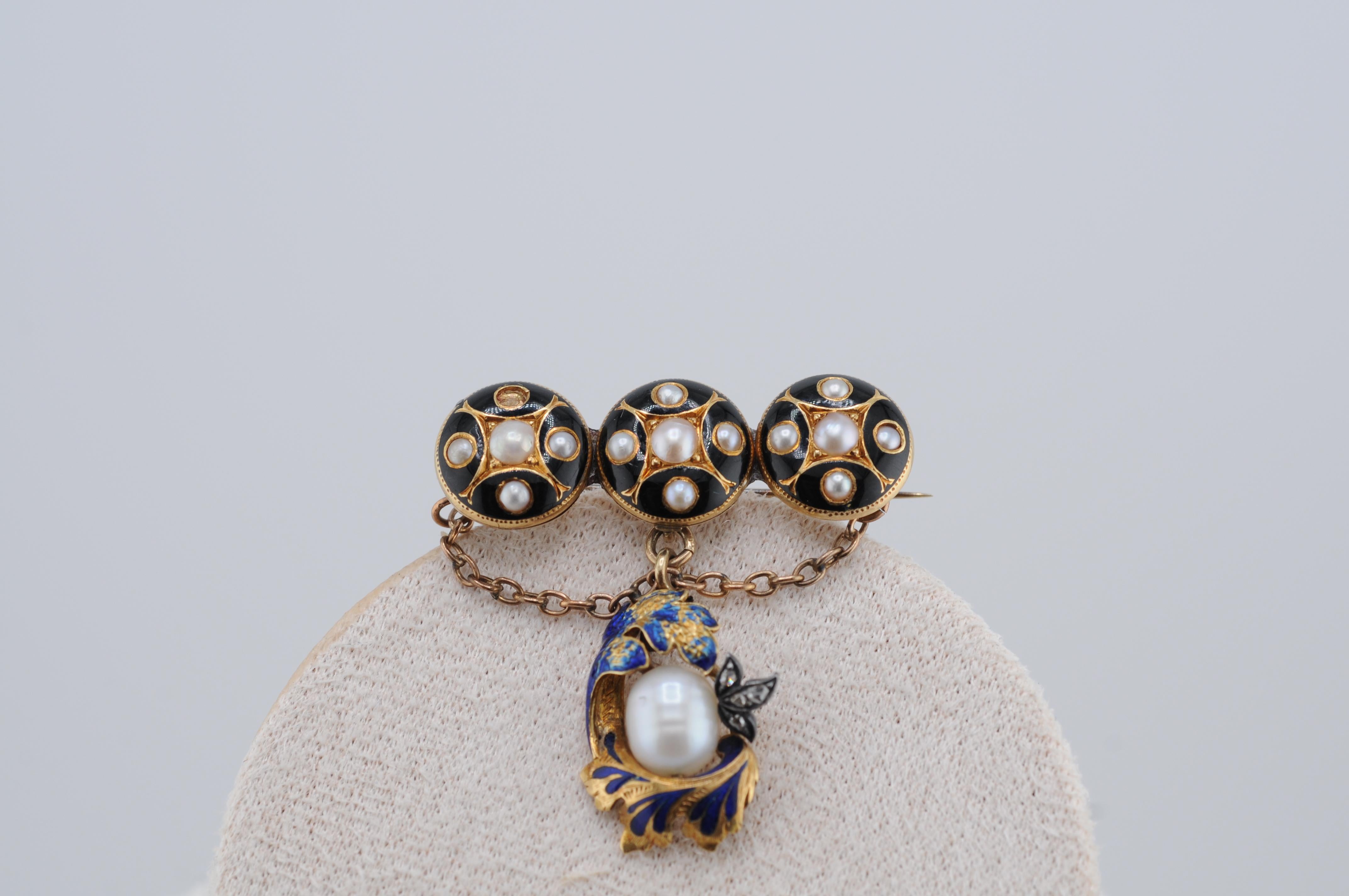 Art Nouveau Antique 14K Yellow Gold Enamel Brooch with Natural Pearl, circa 1890 For Sale