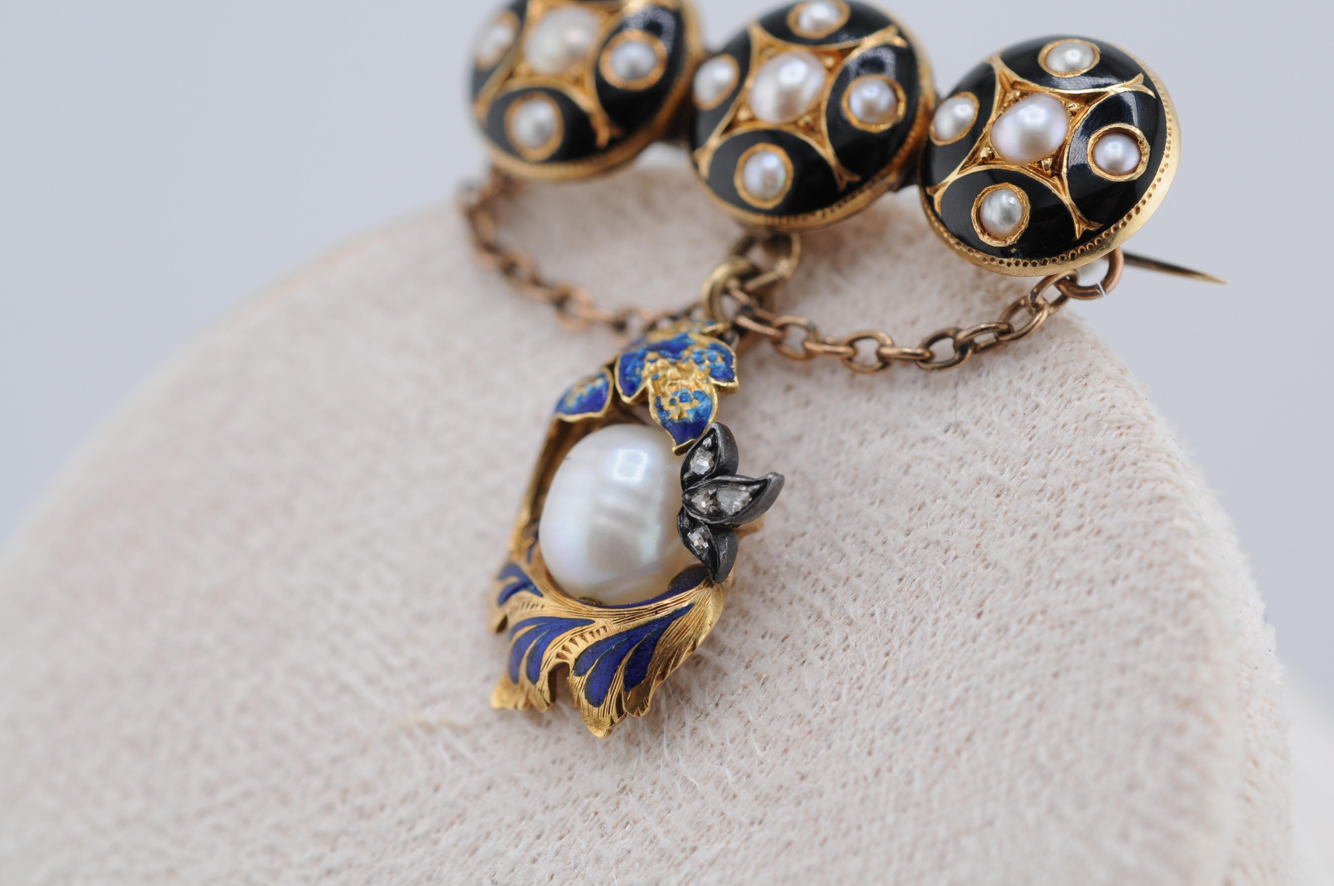 Women's or Men's Antique 14K Yellow Gold Enamel Brooch with Natural Pearl, circa 1890 For Sale
