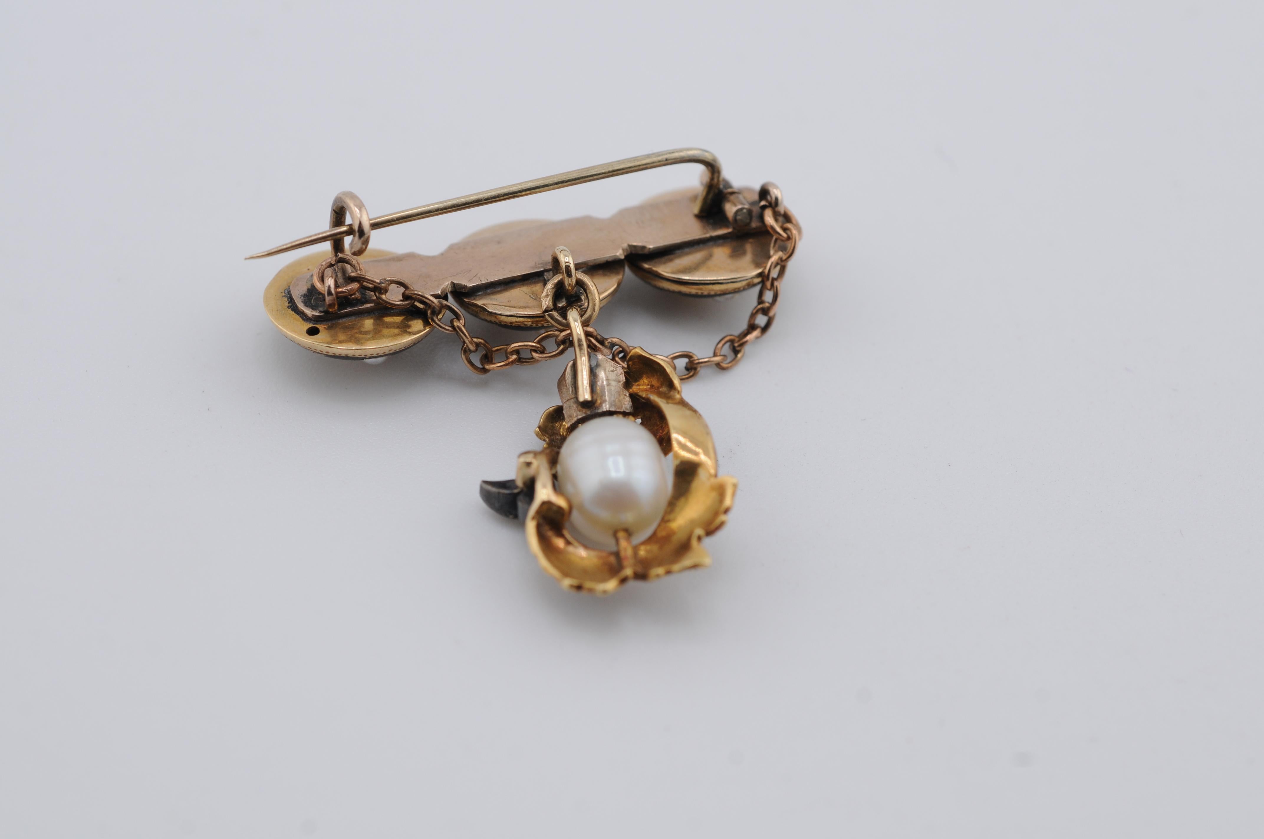 Antique 14K Yellow Gold Enamel Brooch with Natural Pearl, circa 1890 For Sale 1