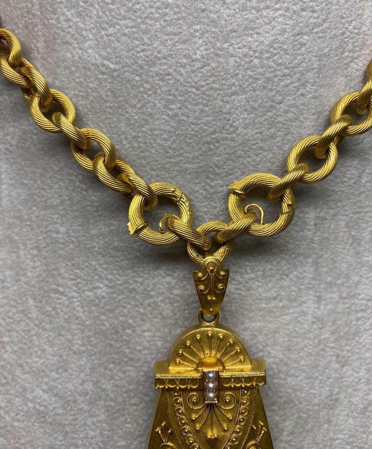 Antique 14k Yellow Gold Etruscan Revival Victorian Locket Pendant Chain Necklace For Sale 6