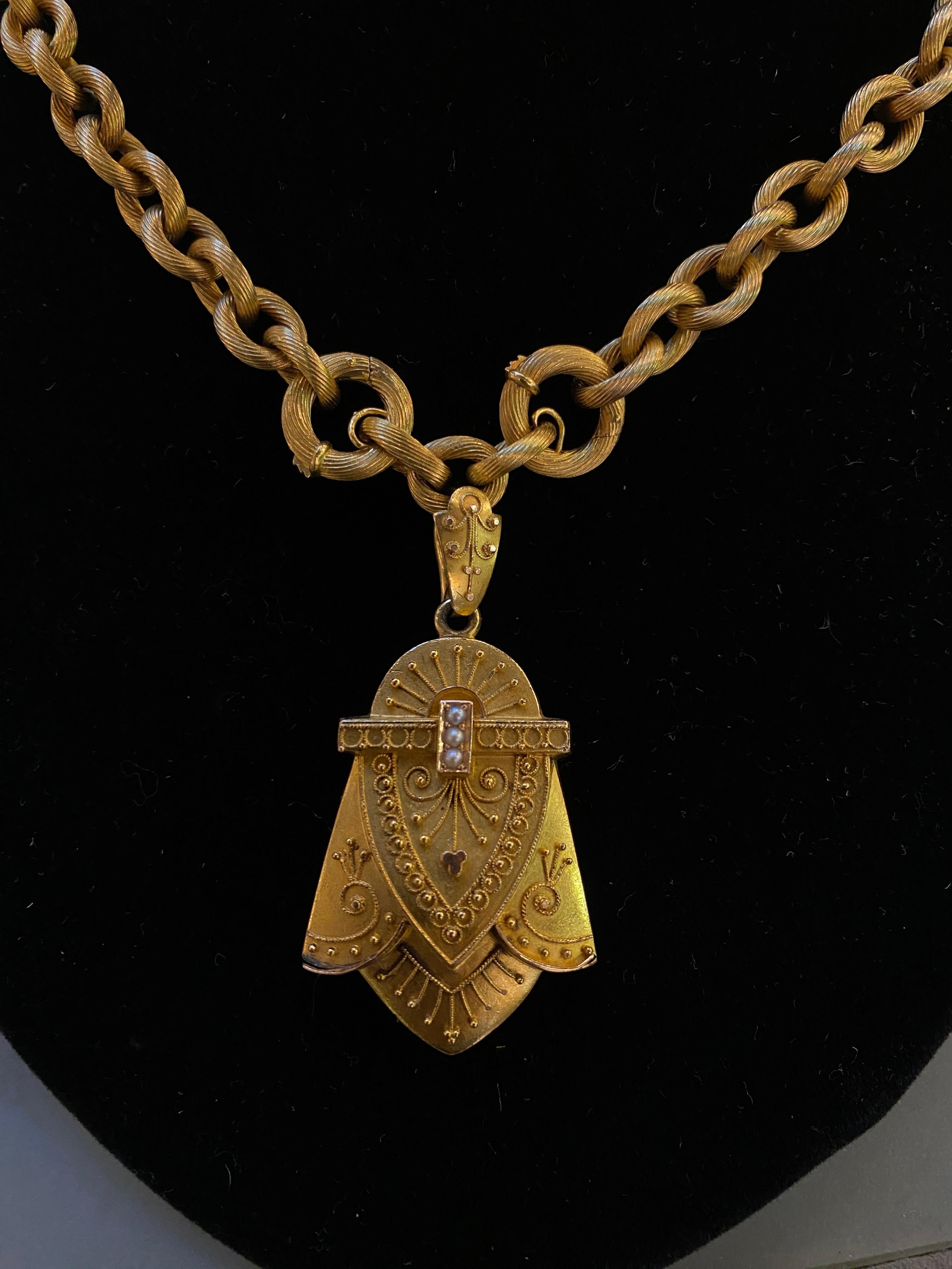 Antique 14k Yellow Gold Etruscan Revival Victorian Locket Pendant Chain Necklace For Sale 8