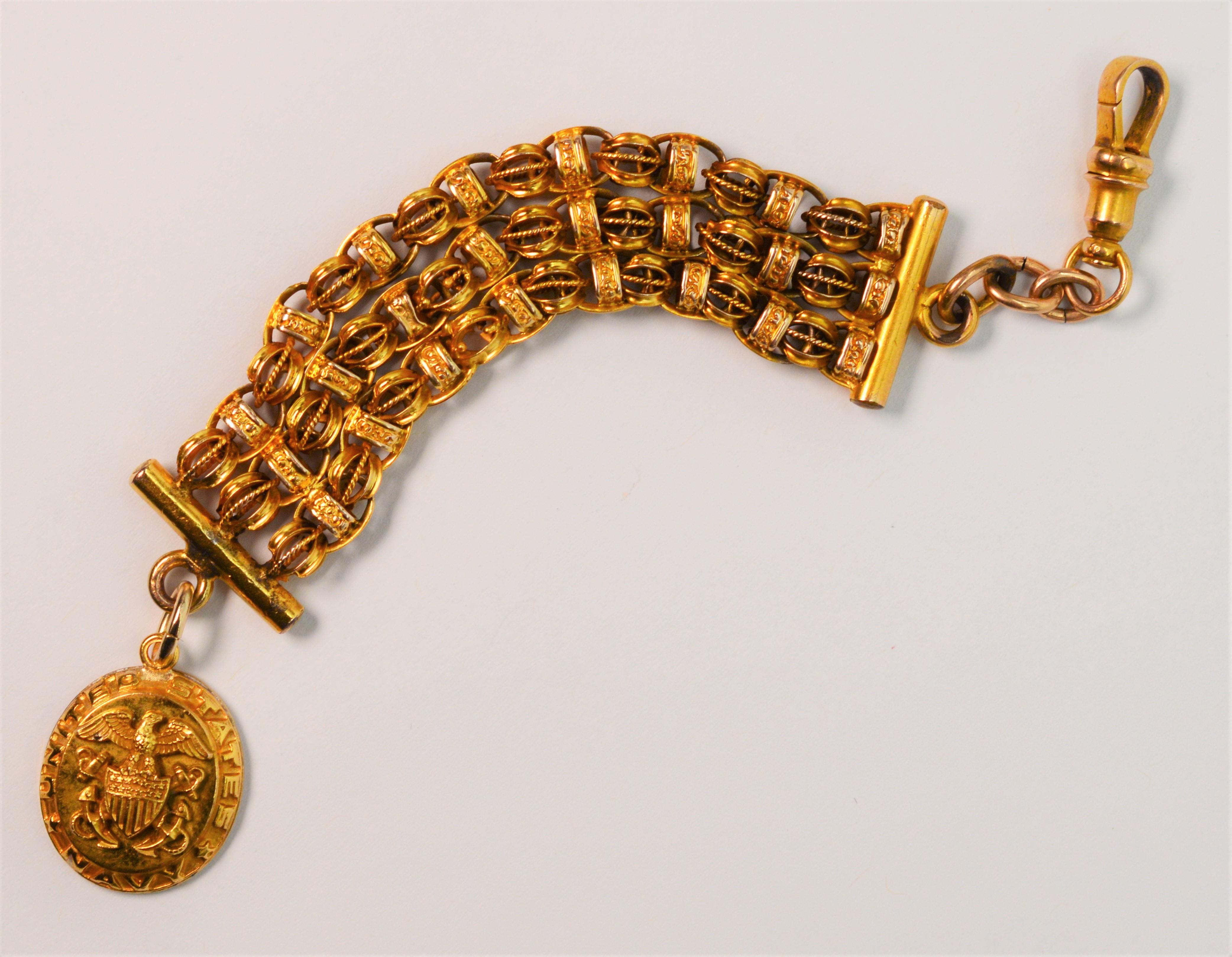 Antike 14 Karat Gelbgold Fancy Uhrenknopf mit Gold-Charm im Angebot 2