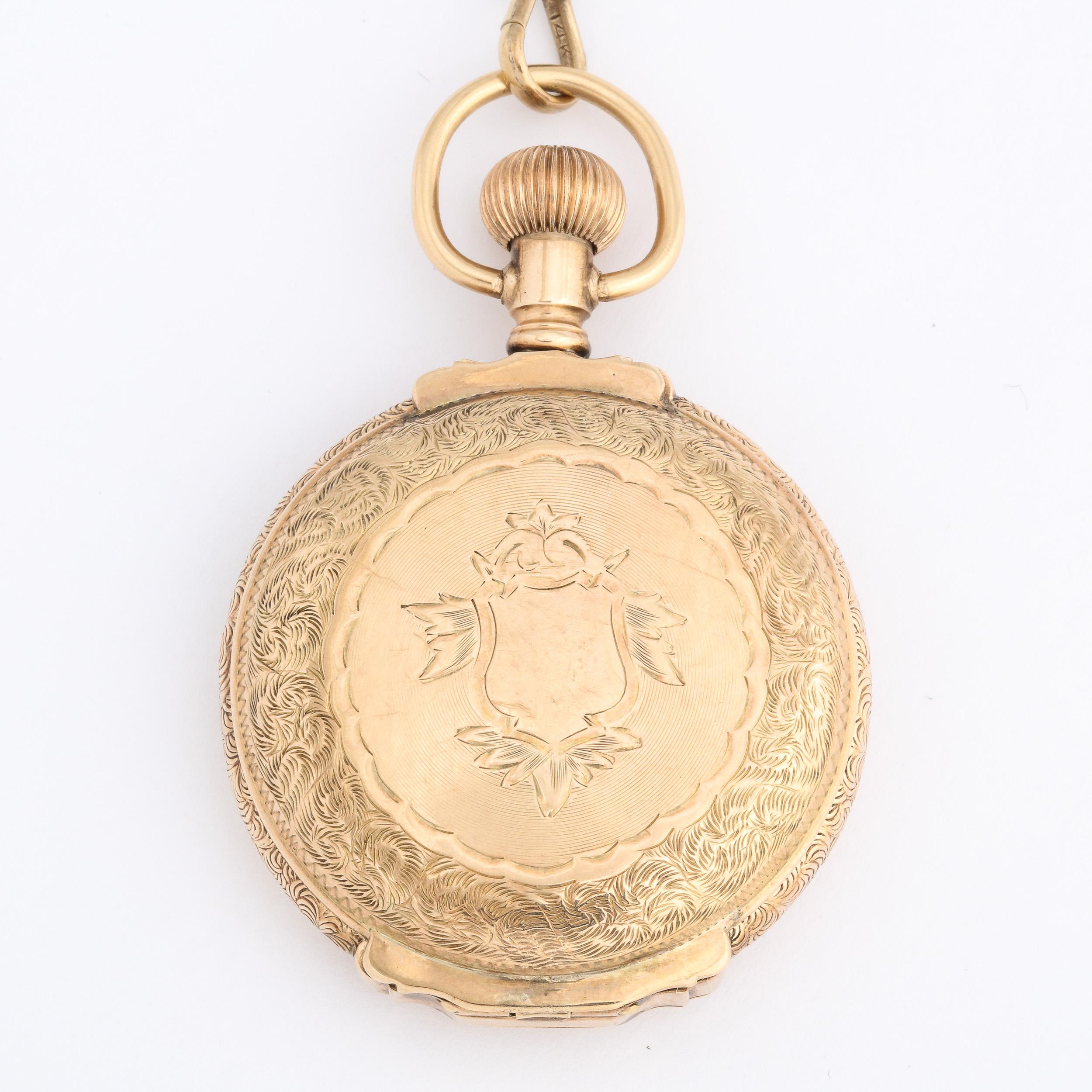 Montre de chasse d'antiquités pour femme en or jaune 14 carats avec chaîne  par Waltham Watch Co. 1888 Excellent état - En vente à New York, NY