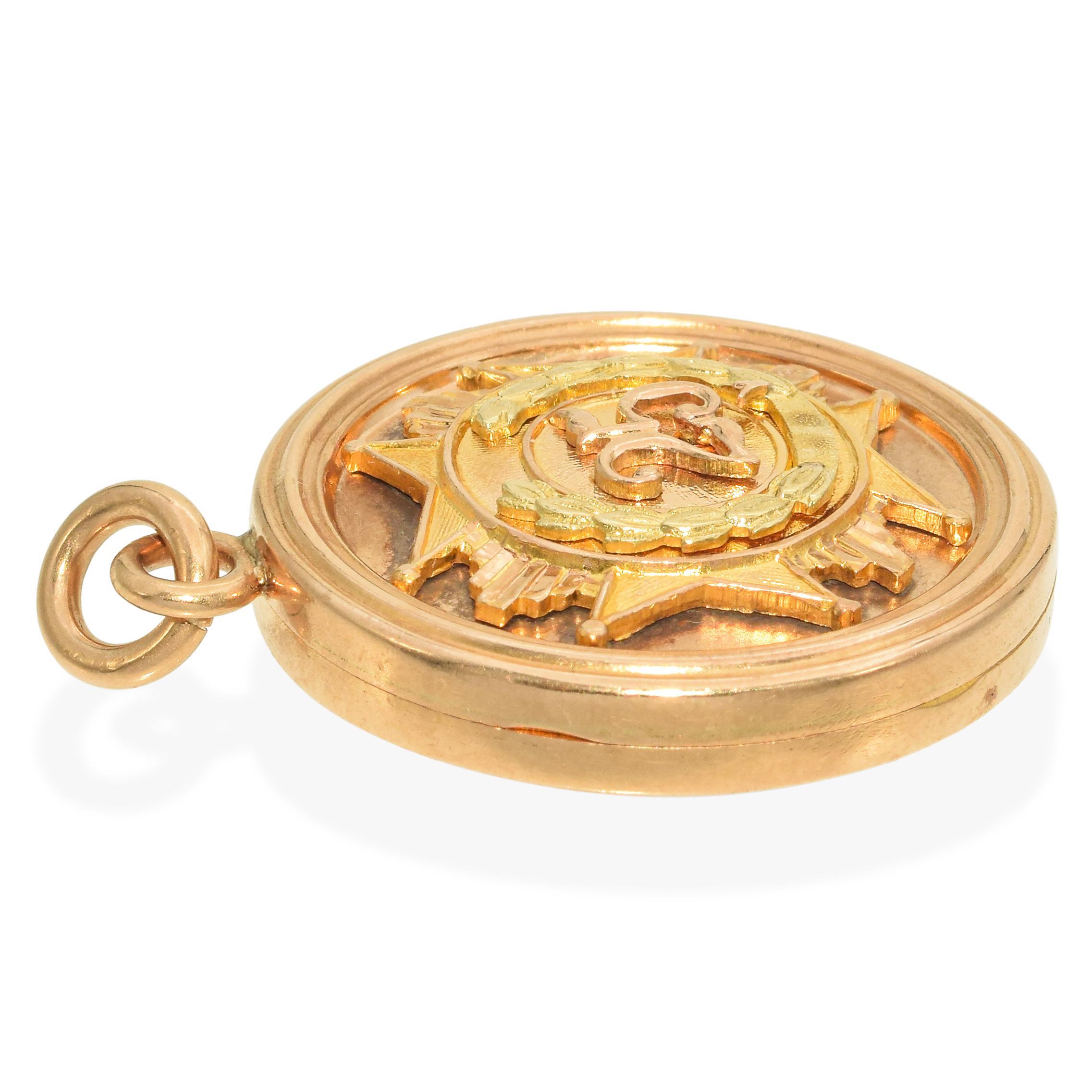 Antique 14k Yellow Gold Lion Holding A Diamond Sphere Locket For Sale 2