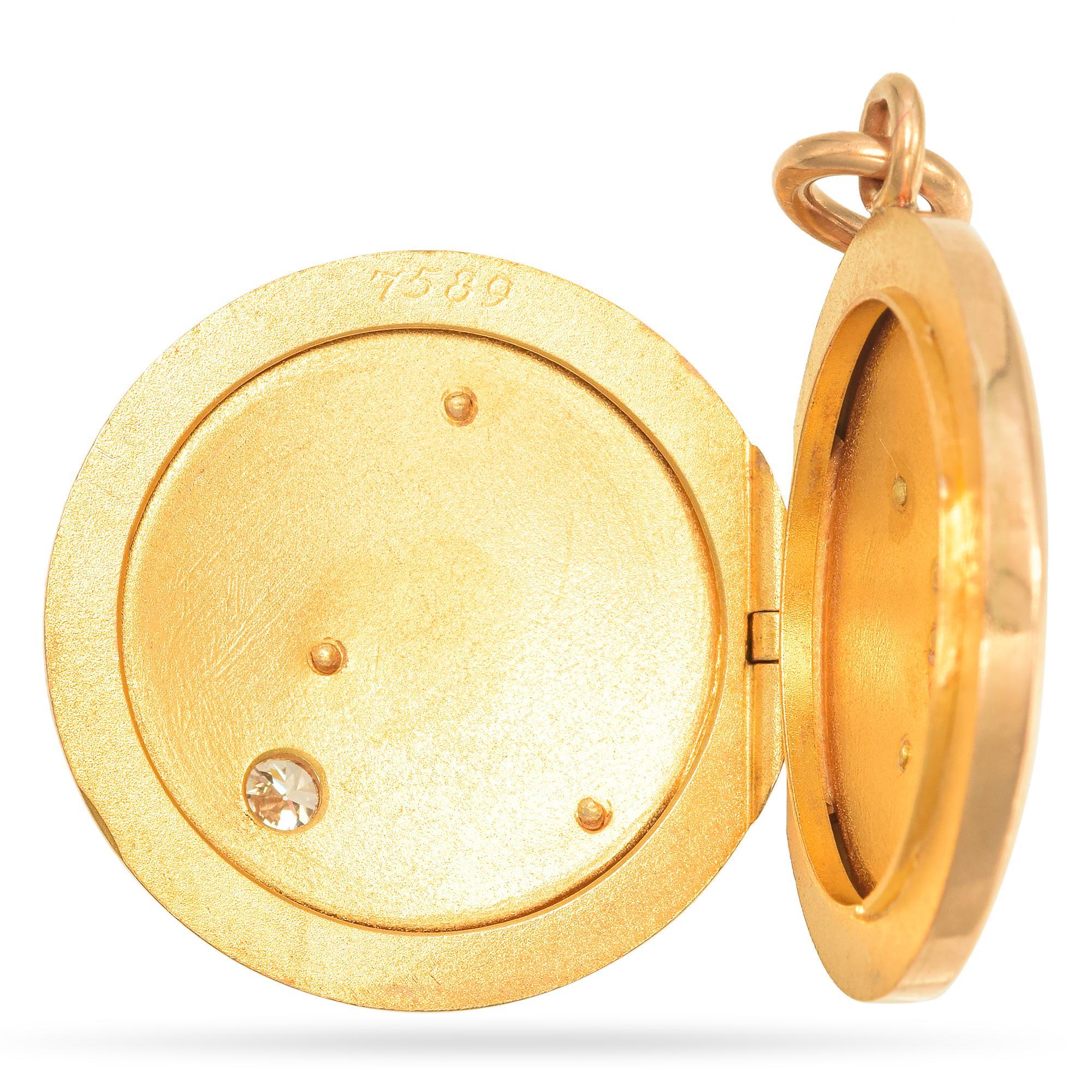 Antique 14k Yellow Gold Lion Holding A Diamond Sphere Locket For Sale 3