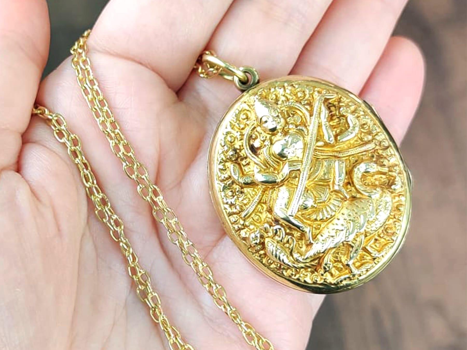 Pendentif médaillon ancien en or jaune 14 carats Excellent état - En vente à Jesmond, Newcastle Upon Tyne