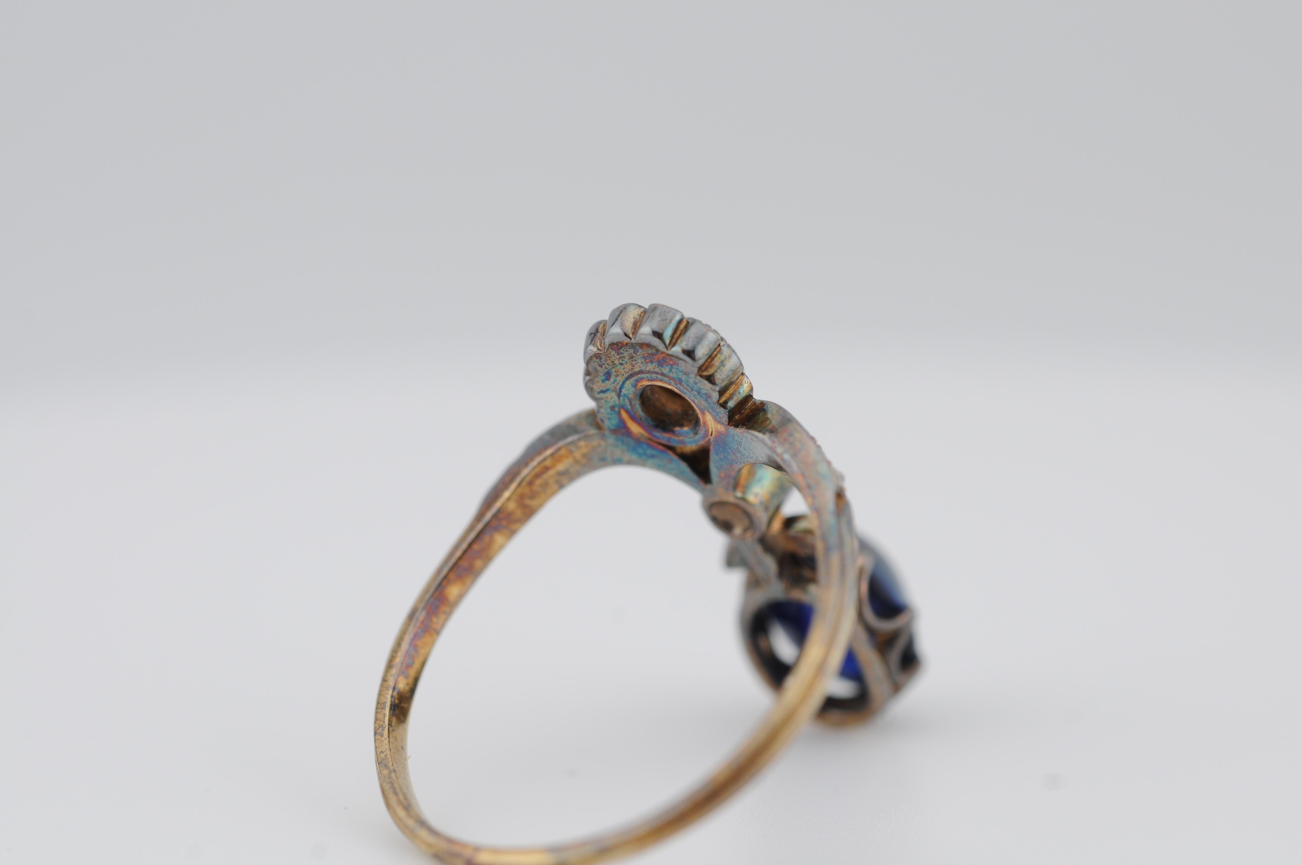 Bague ancienne en or jaune 14 carats avec saphir bleu roi en vente 6