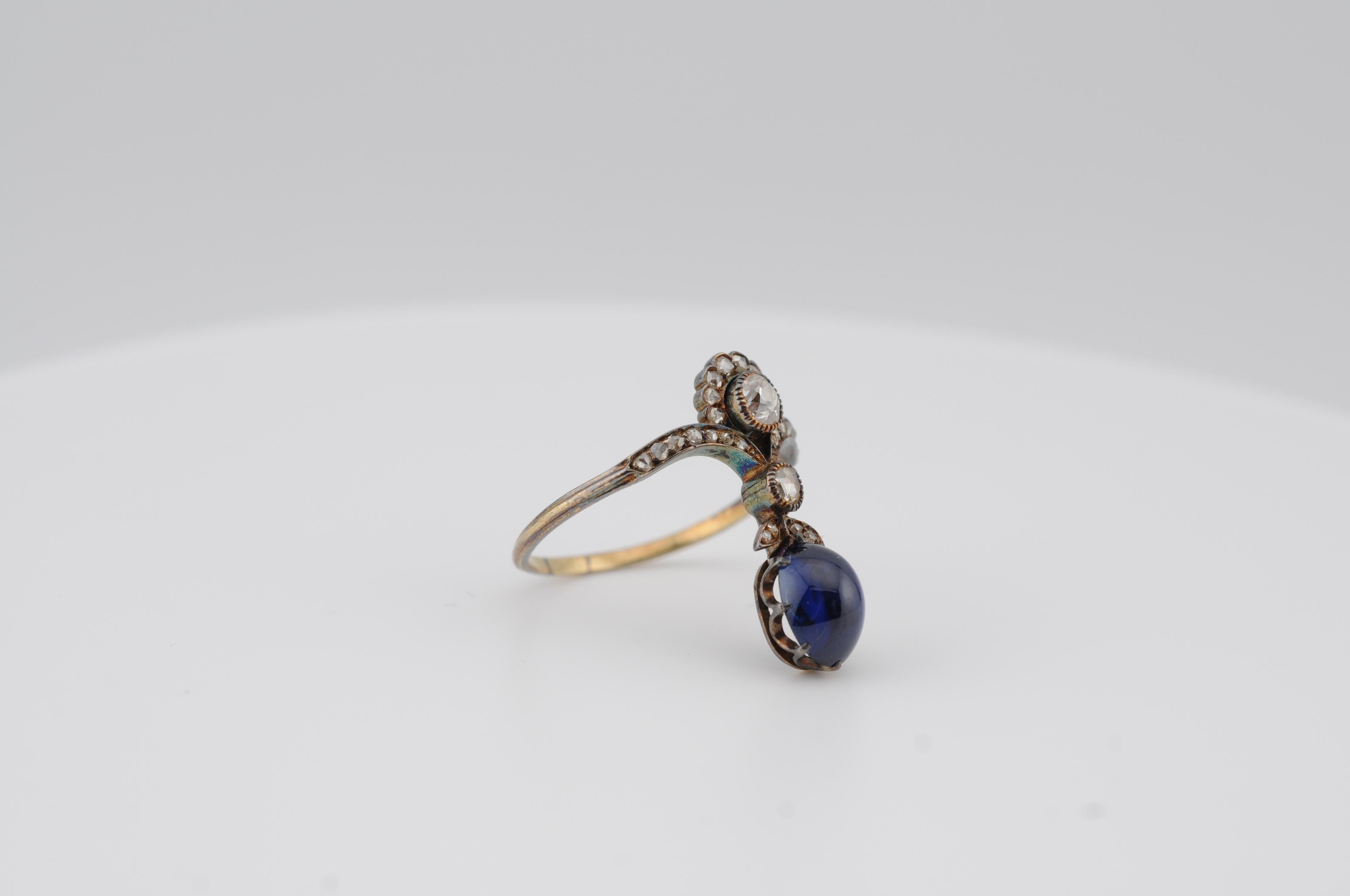 Bague ancienne en or jaune 14 carats avec saphir bleu roi en vente 3