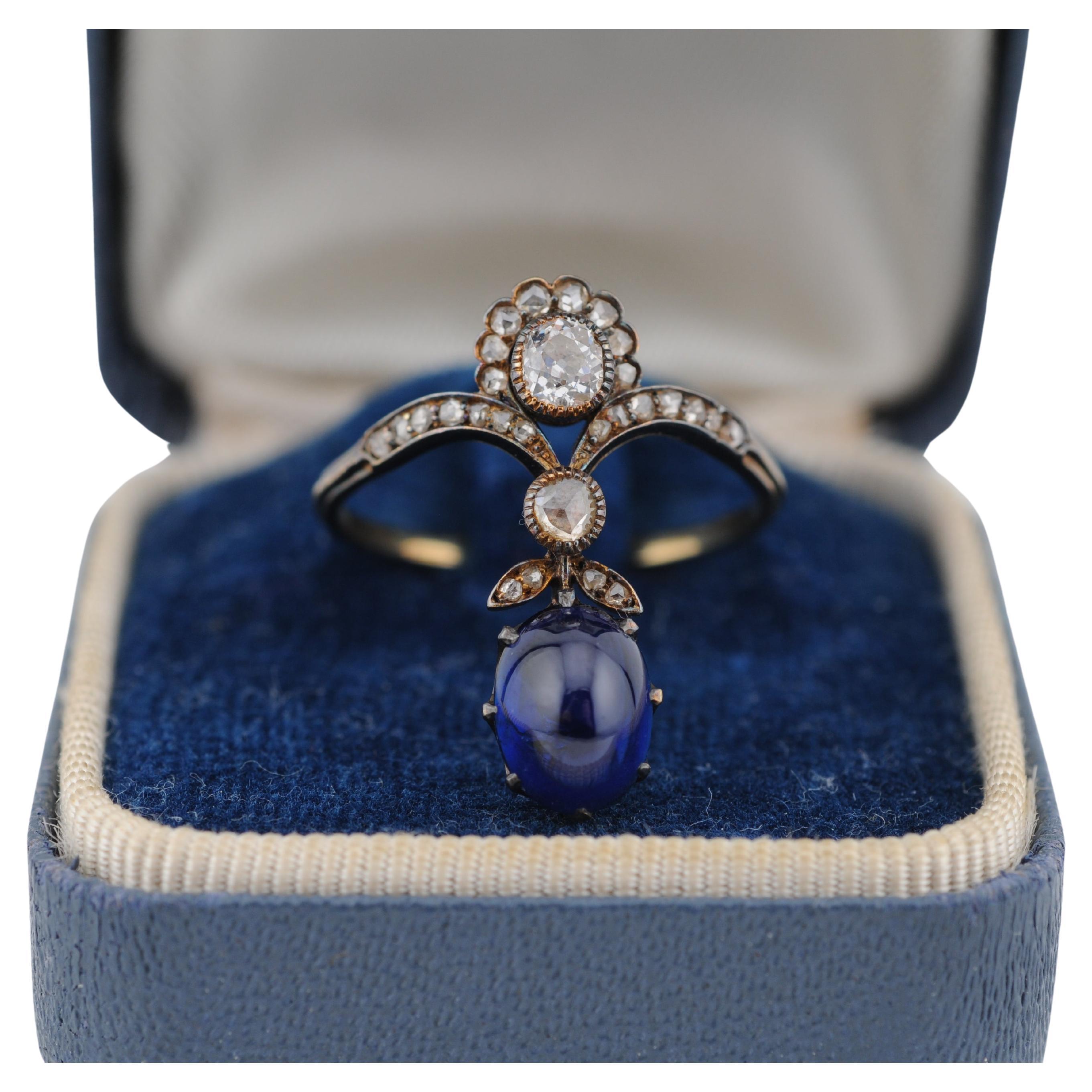 Antique 14k Yellow Gold Ring with royal blue Sapphire