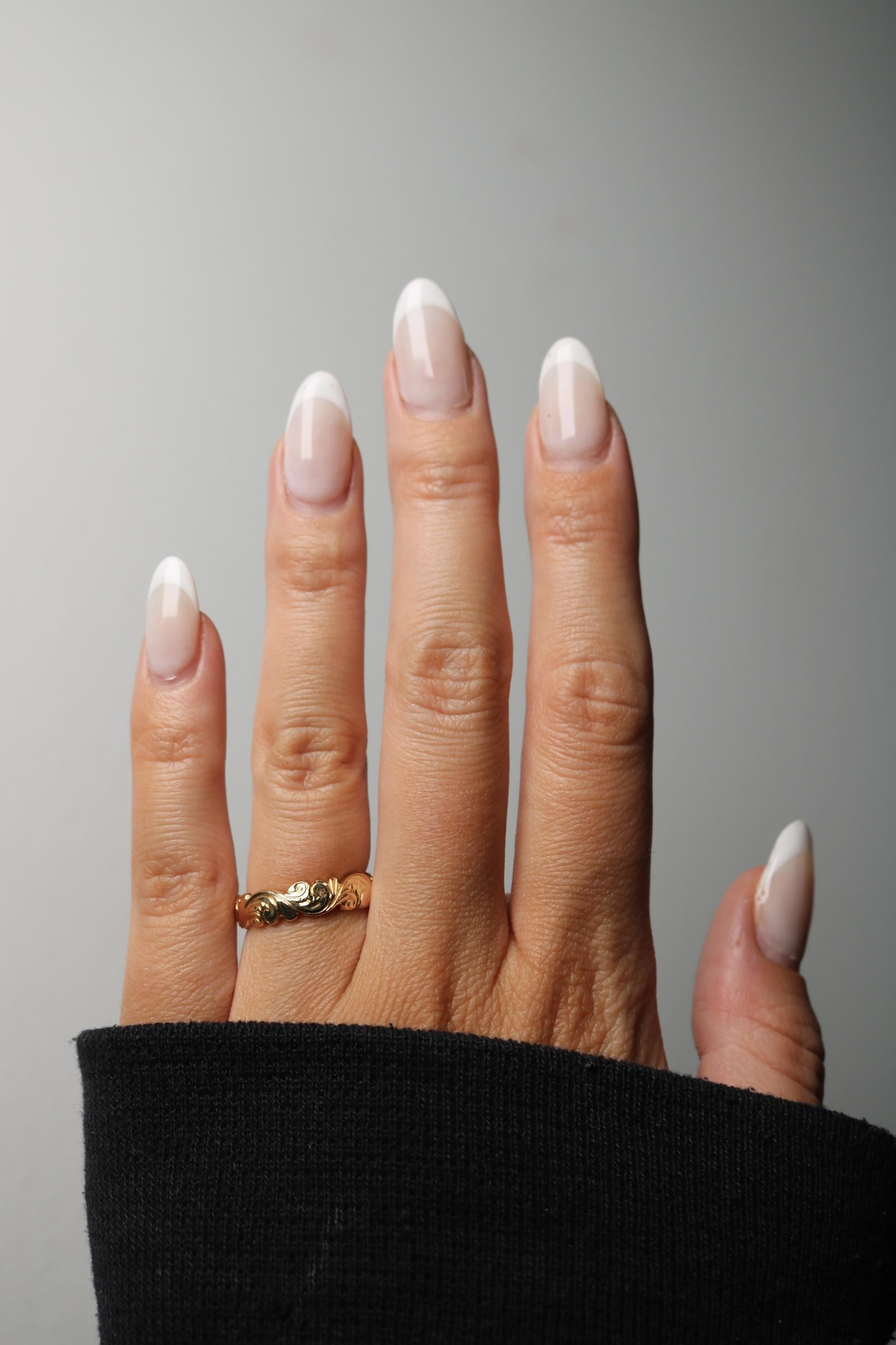 Antike 14k Gelbgold Scroll Arbeit graviert Band Ring Größe 6,25 im Angebot 3