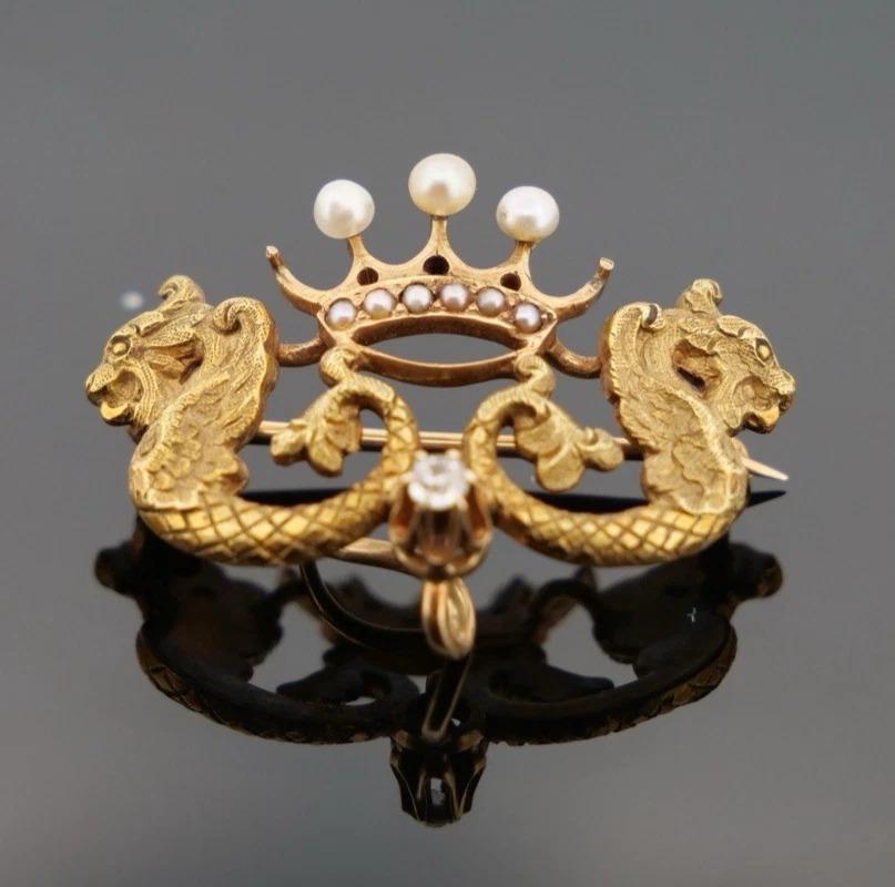 Antike 14K Gelbgold Samen Perle & Diamant 3,18g Dragon Crown Enhancer Brosche (Art déco) im Angebot