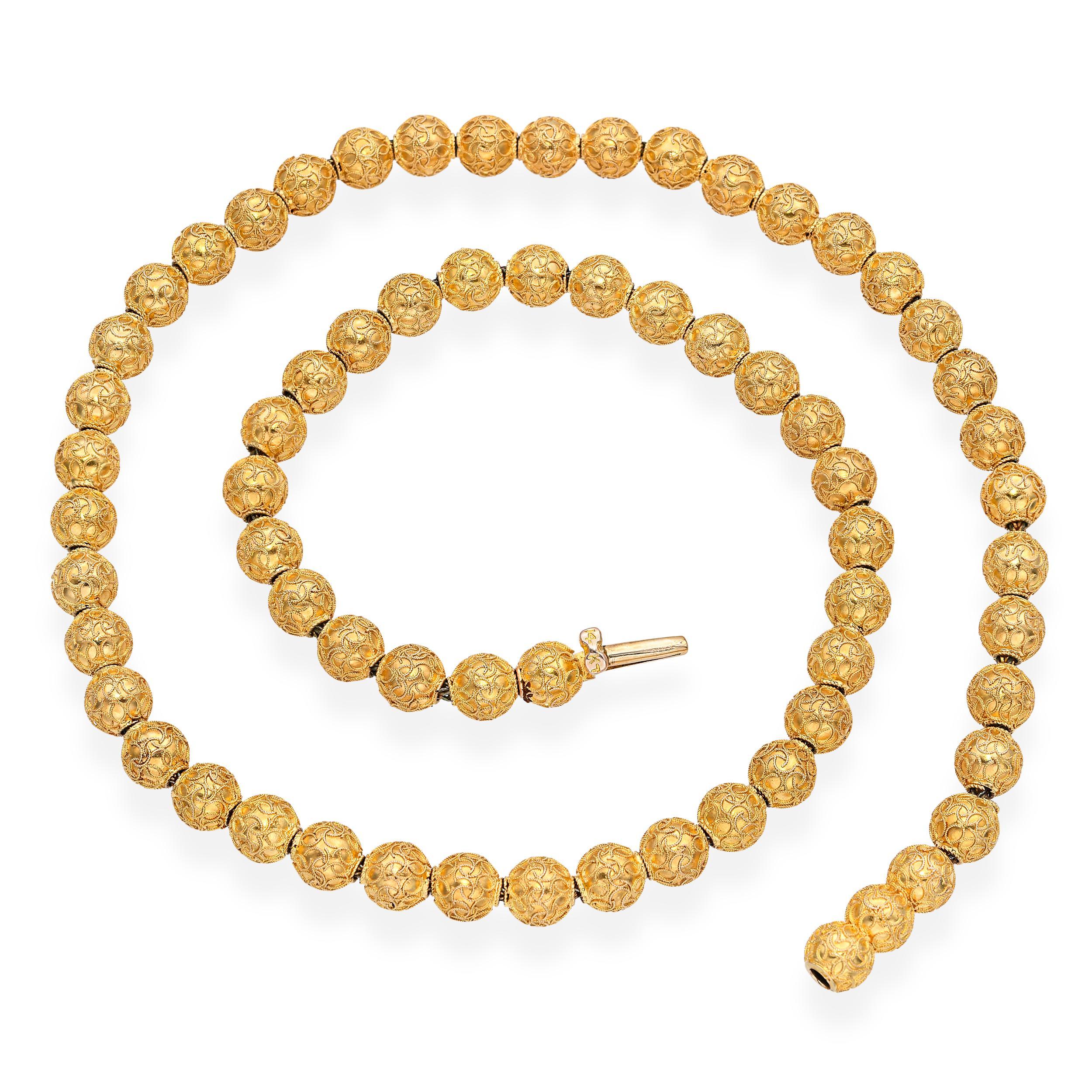 Collier ancien en or jaune 14k à perles texturées Unisexe en vente