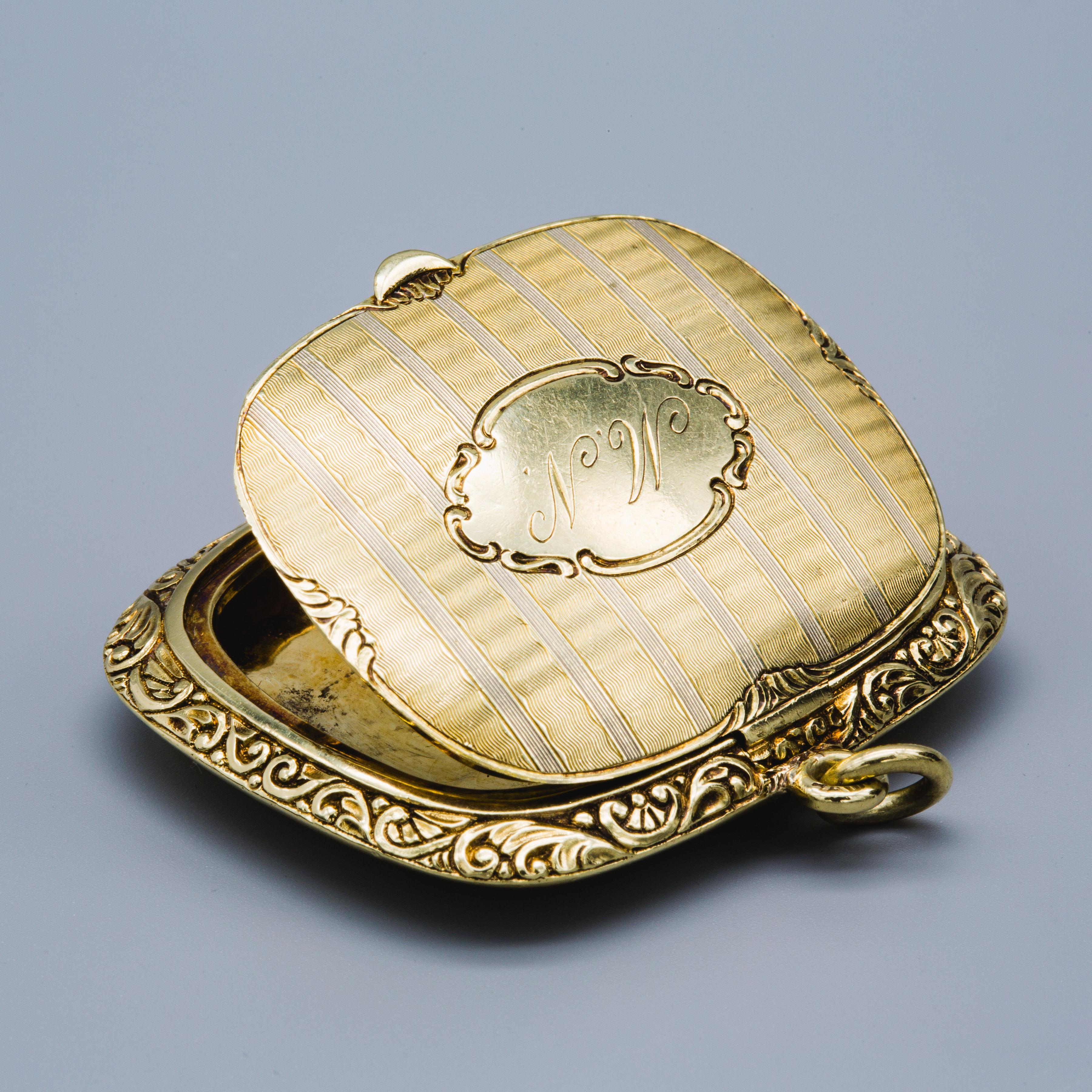 Scatola/pendente antico in oro giallo 14k, unico Chatelaine In condizioni buone in vendita a Bernardsville, NJ
