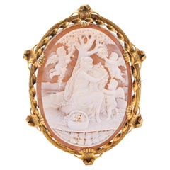 Antique 14k Yellow Gold "Venus with Cherubs" Cameo Brooch