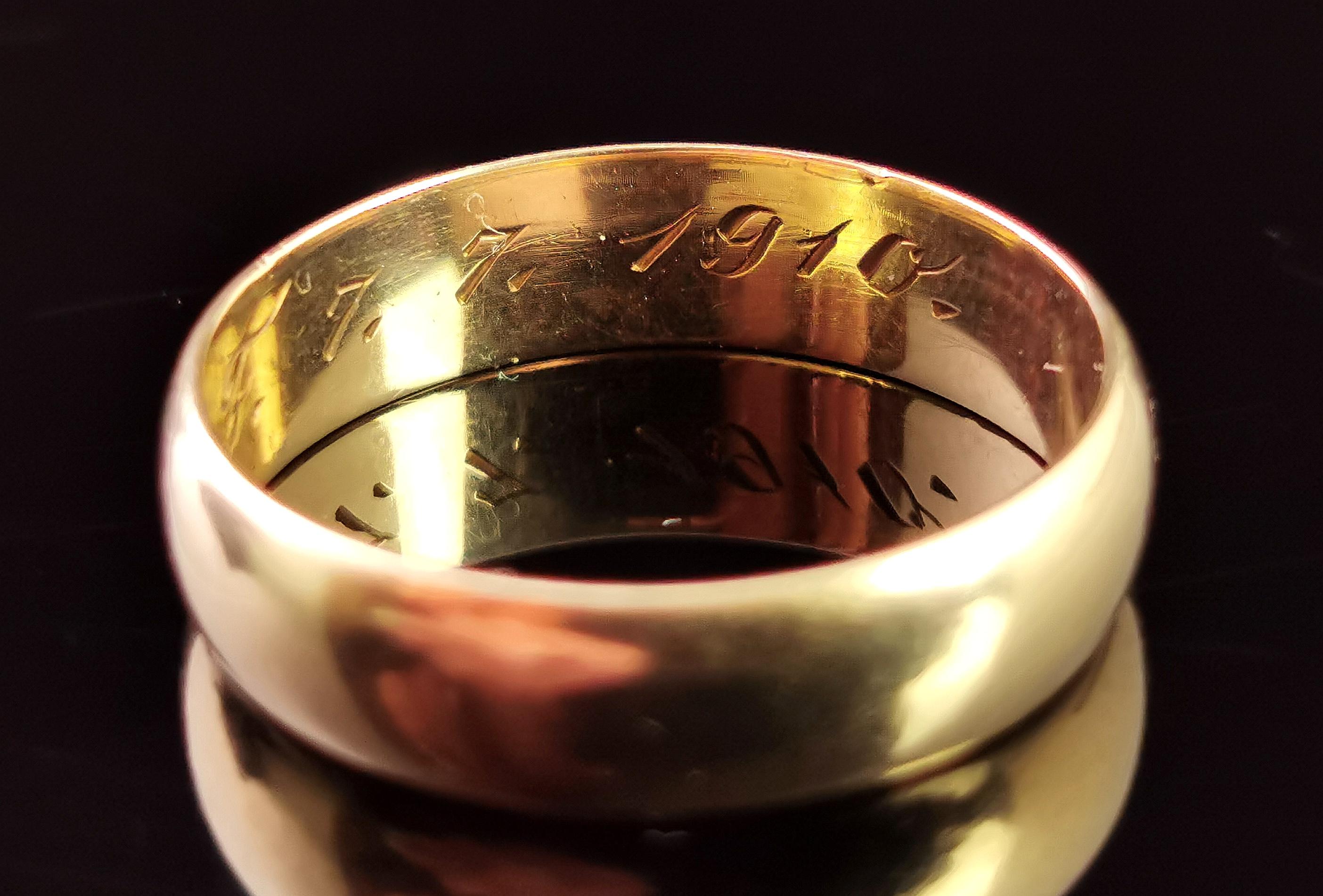 Antique 14k yellow gold wedding band ring, Engraved In Good Condition In NEWARK, GB