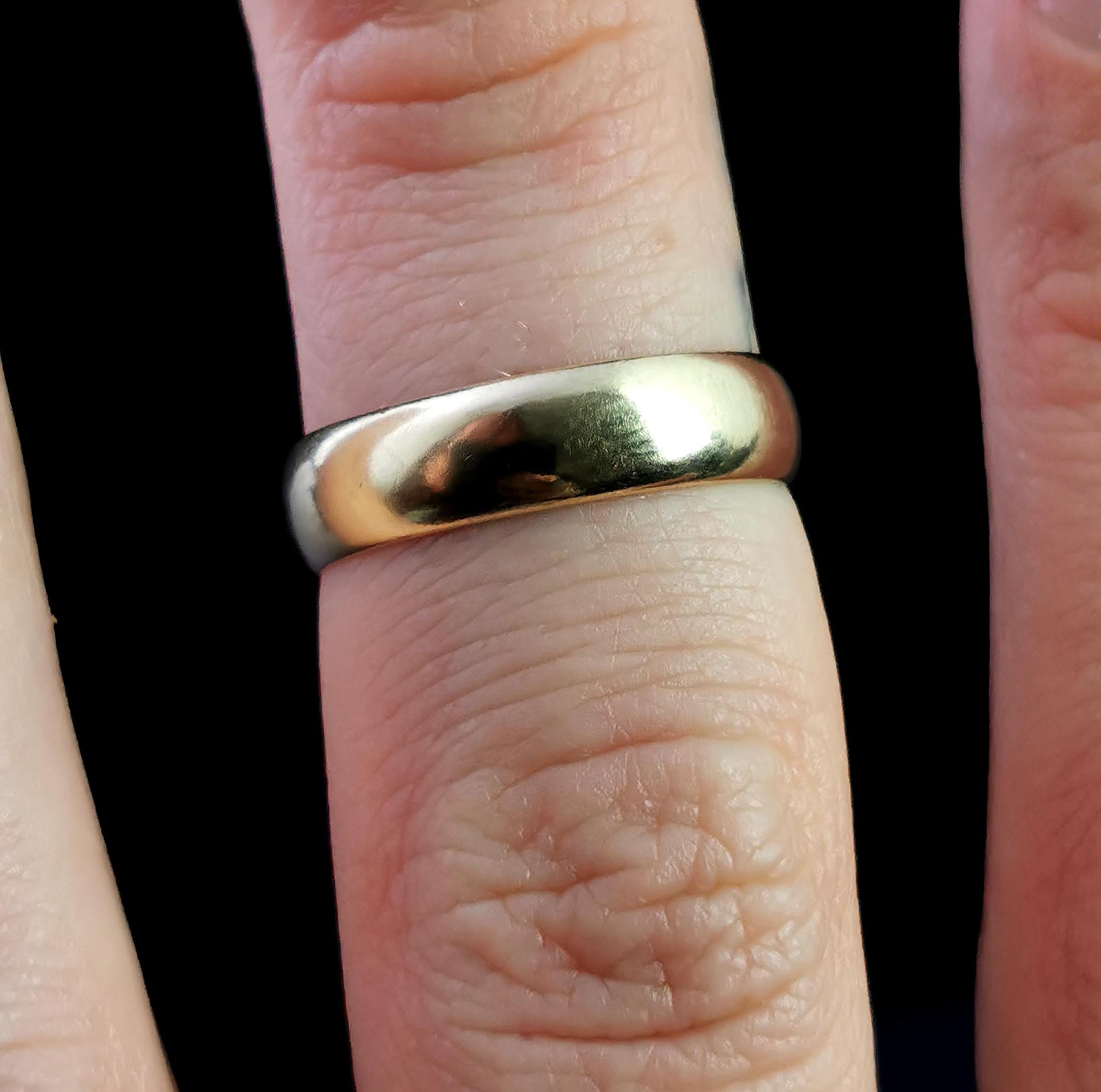Antique 14k yellow gold wedding band ring, Engraved 1