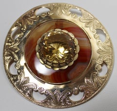 Broche ou pendentif en or jaune 14 carats avec agate et quartz citrine serti griffes