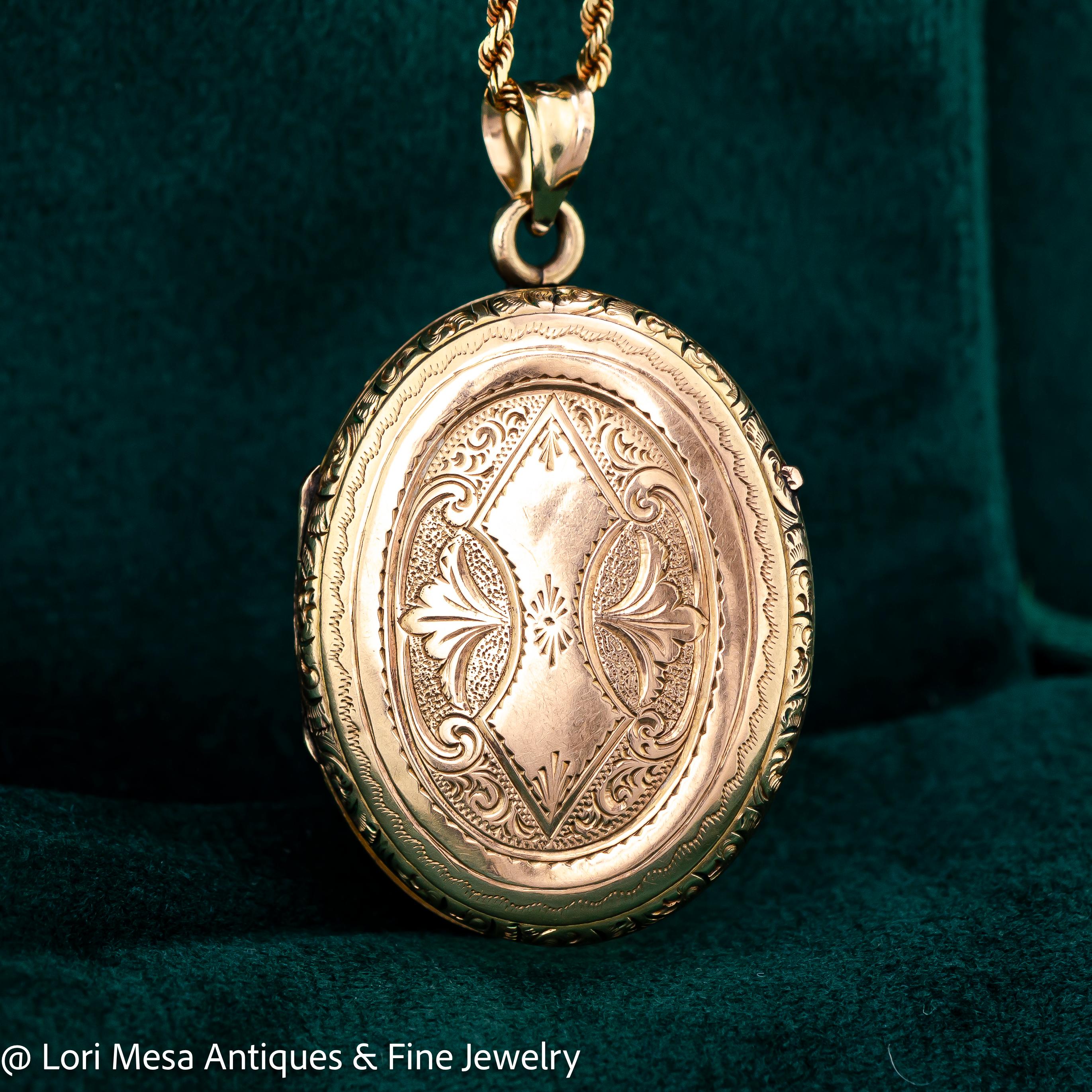 Antique 14Kt Yellow Gold Finely Engraved Victorian Oval Locket with Chain For Sale 3