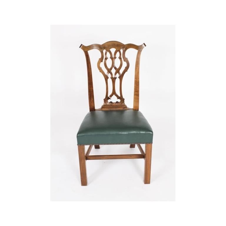Ancienne table de salle à manger à trois colonnes de style George III de 15 pieds C1920 et 14 chaises en vente 11