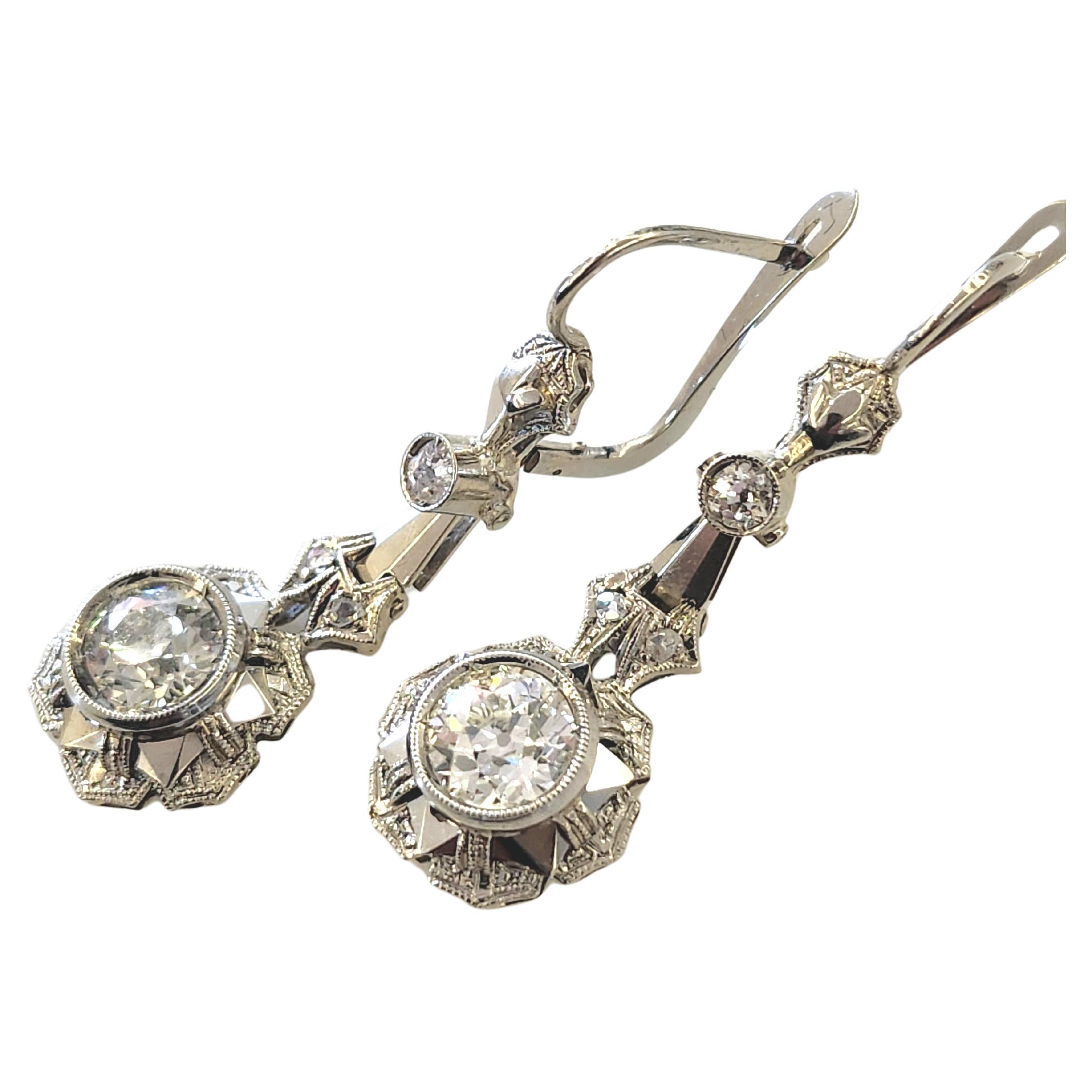 Round Cut Antique 1.50 Carats Diamond Gold Dangling Earrings For Sale